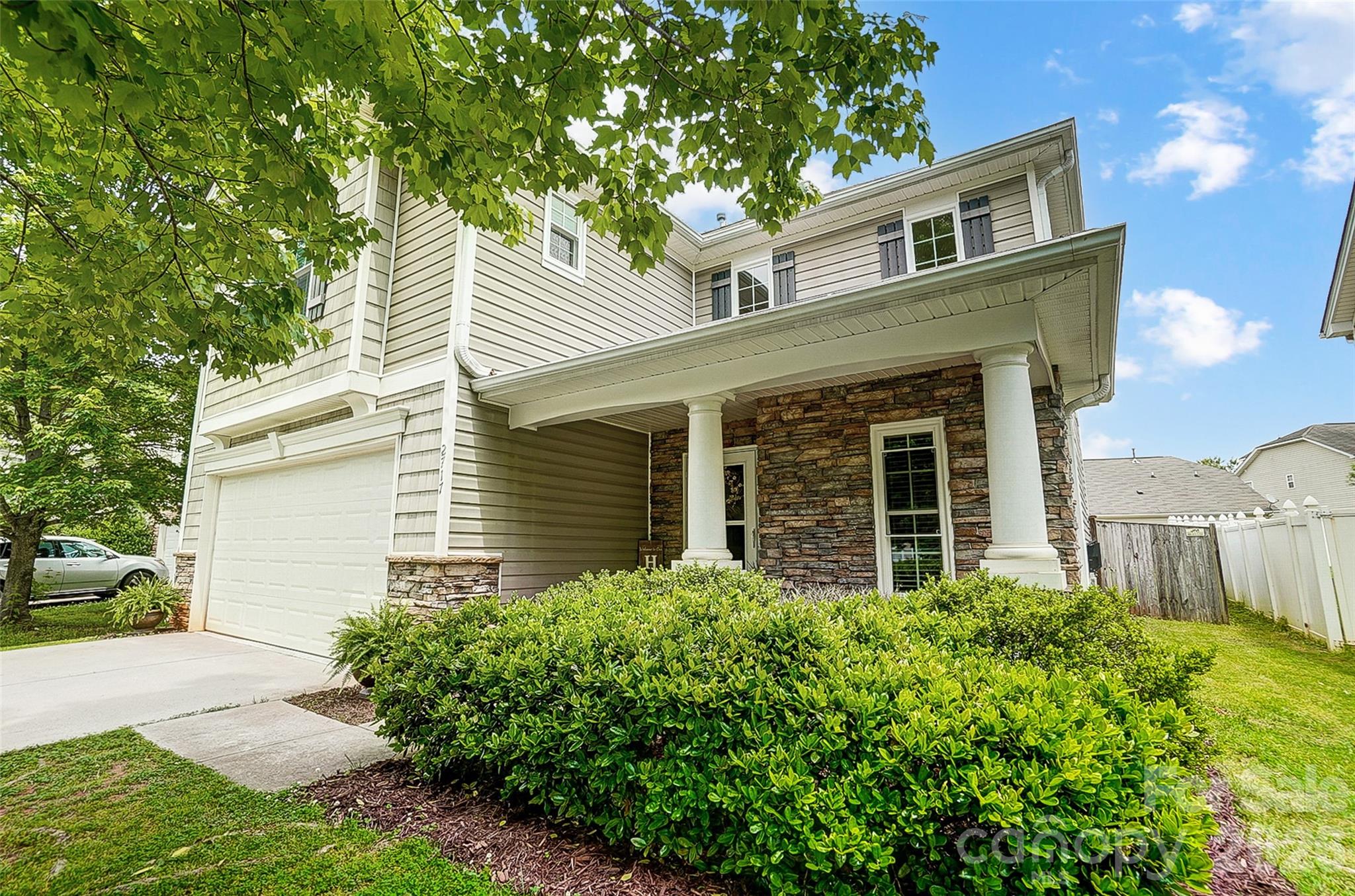 2717 Markham Woods Ct, Charlotte, NC 28214