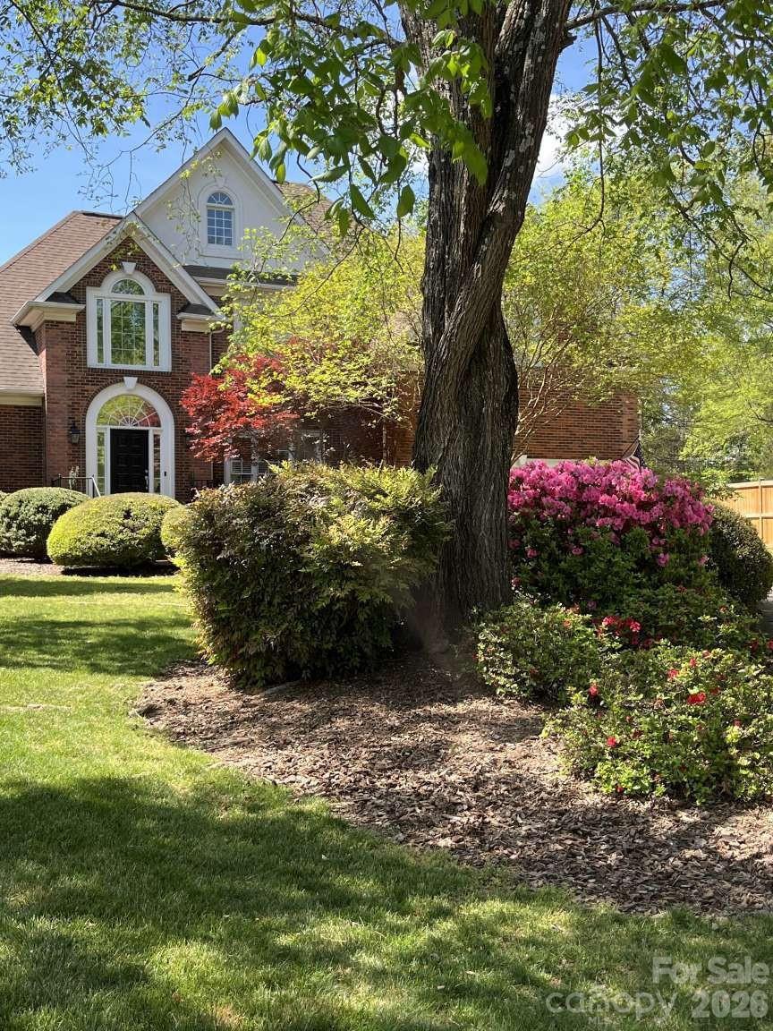 10300 Lady Grace Ln, Charlotte, NC 28270