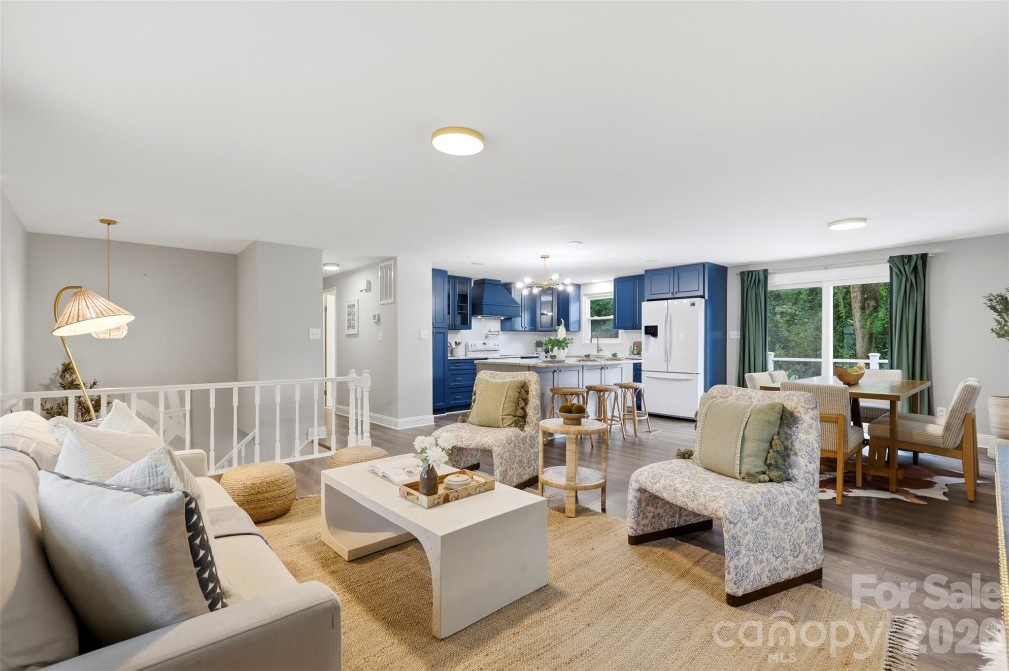 716 Regency Dr, Charlotte, NC 28211