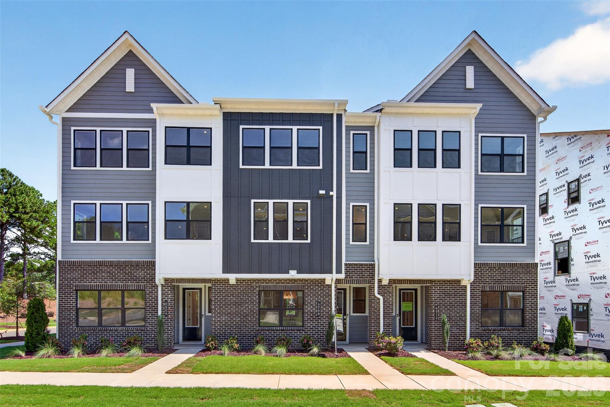 6008 Yellow Buckeye Dr, Charlotte, NC 28277