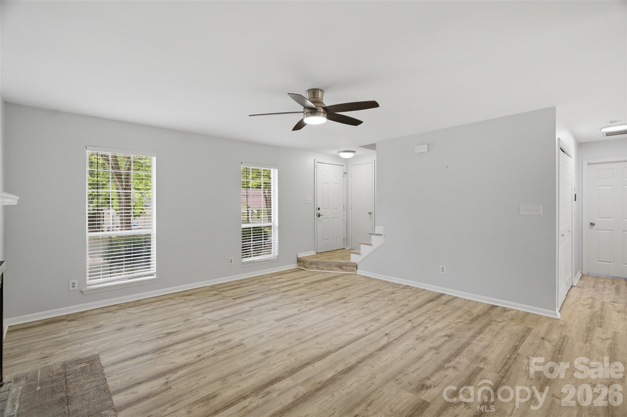 8345 Houndstooth Dr, Charlotte, NC 28227