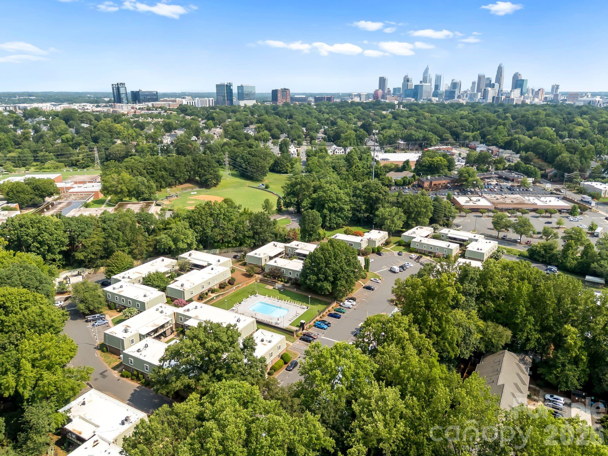2630 Park Rd #F, Charlotte, NC 28209
