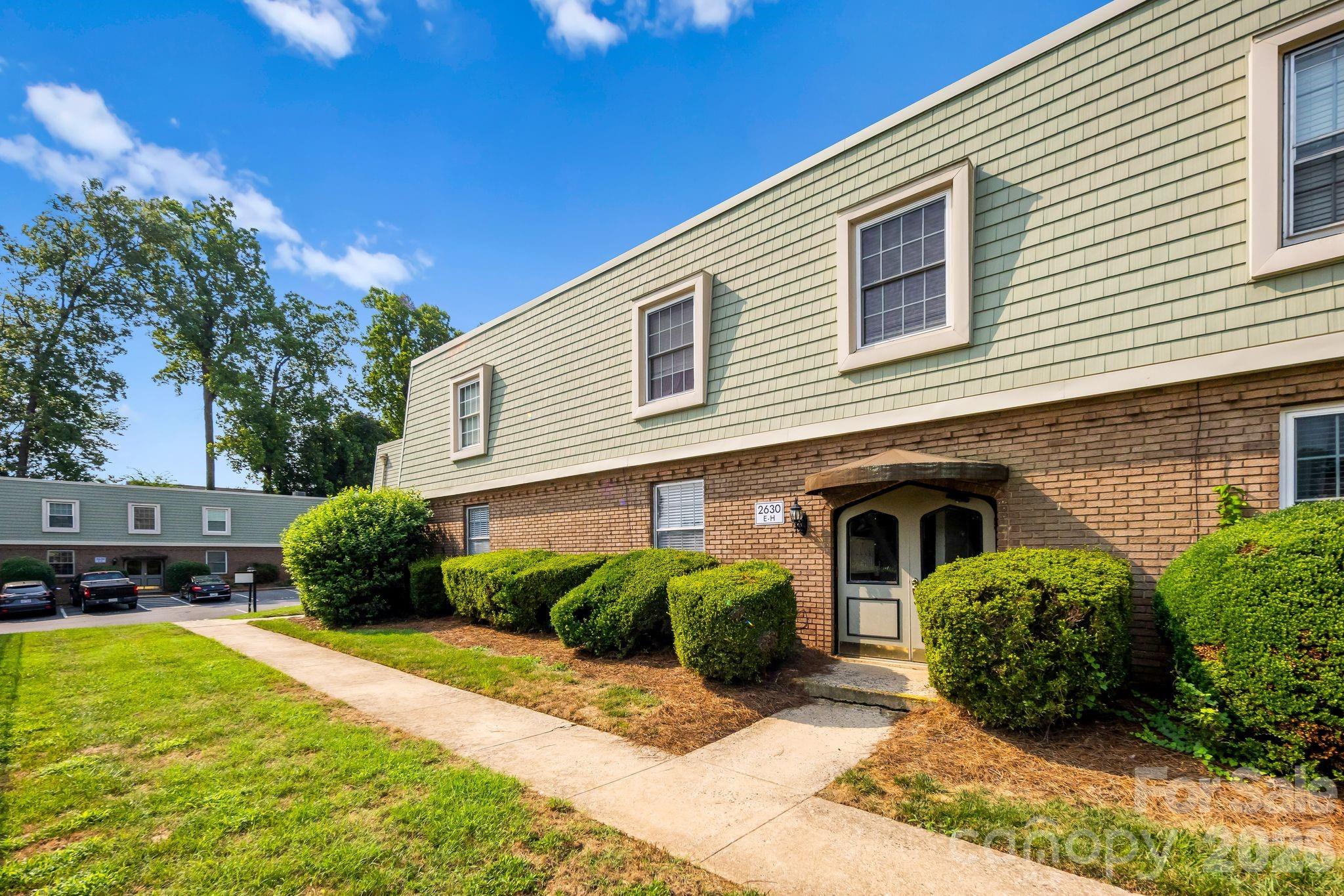 2630 Park Rd #F, Charlotte, NC 28209