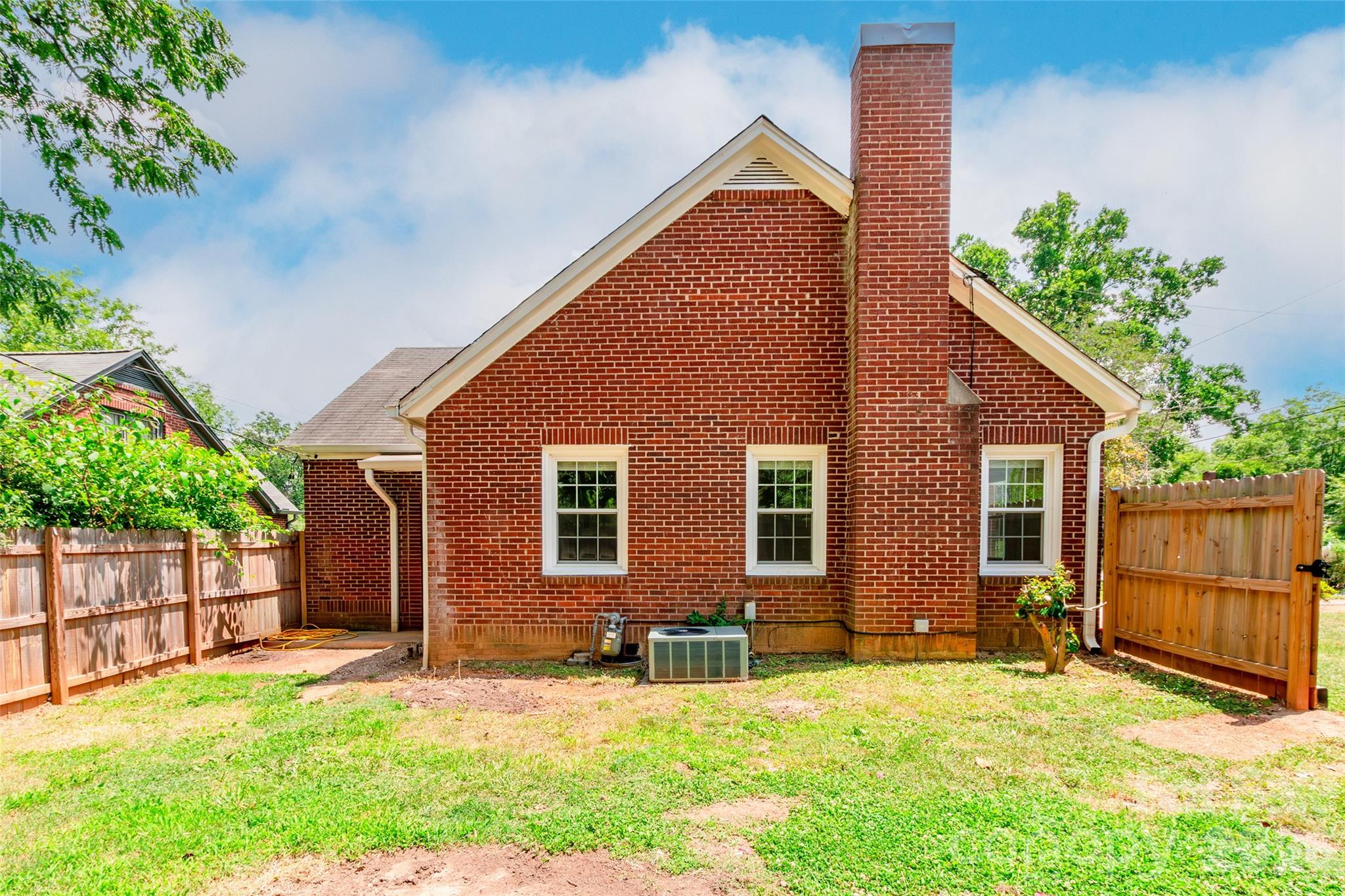 168 Park St, Statesville, NC 28677