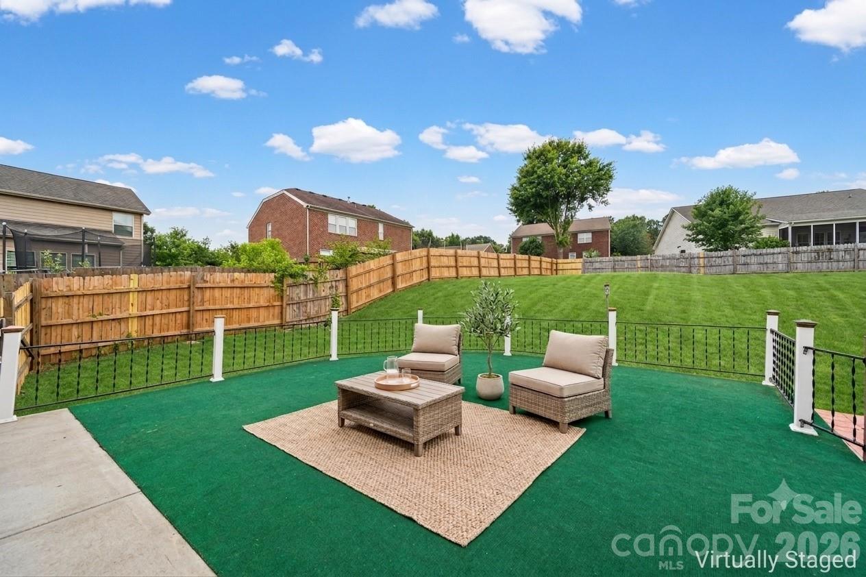 3611 English Garden Dr, Gastonia, NC 28056