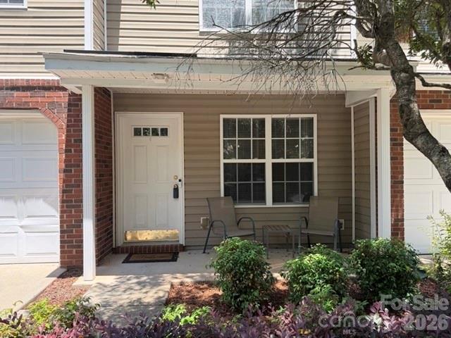 8053 Christmas Ct, Charlotte, NC 28216