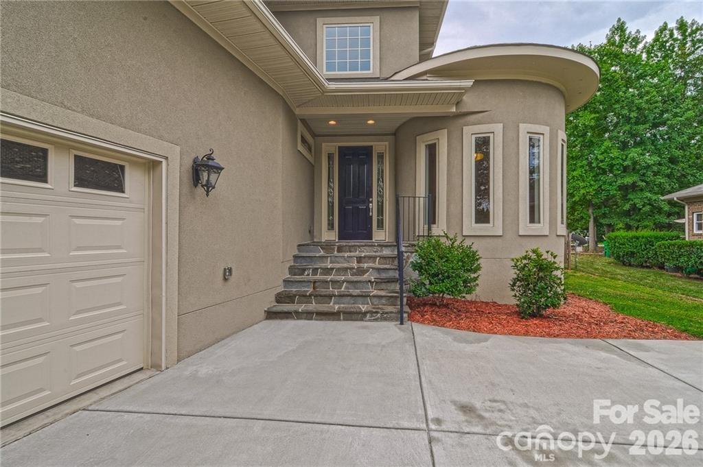 10136 Fairlea Dr, Charlotte, NC 28269