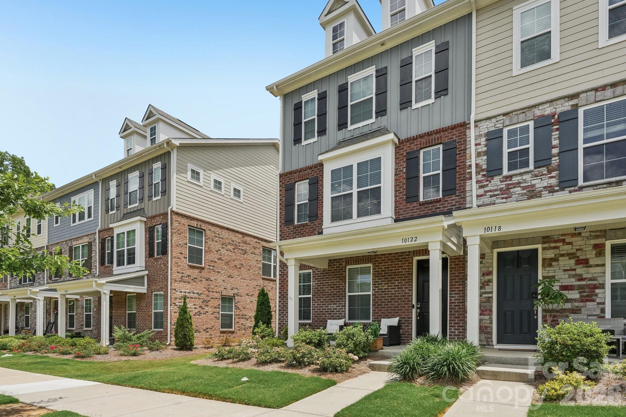 10122 Hemingway Pl, Charlotte, NC 28227