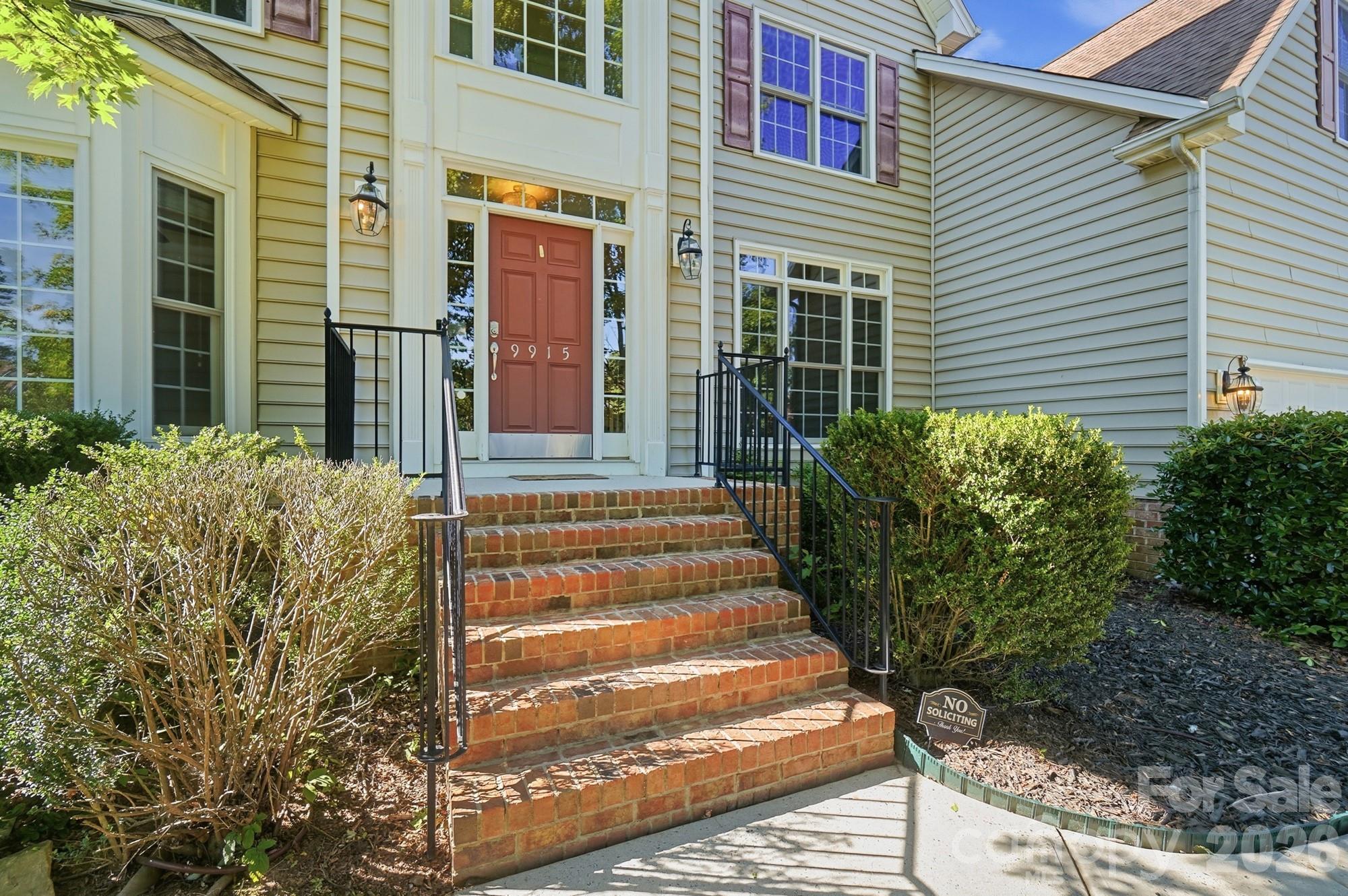 9915 Nicole Ln, Charlotte, NC 28269