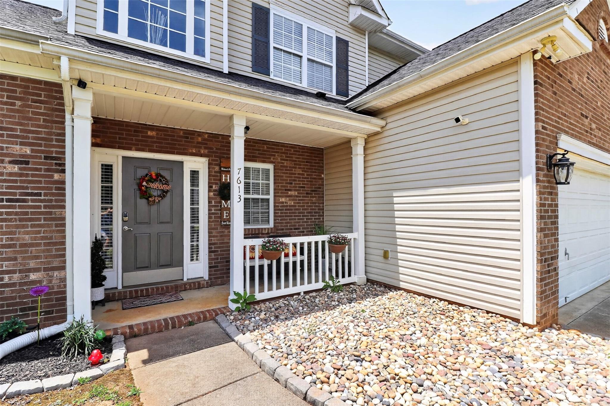 7613 Deluca Dr, Charlotte, NC 28215