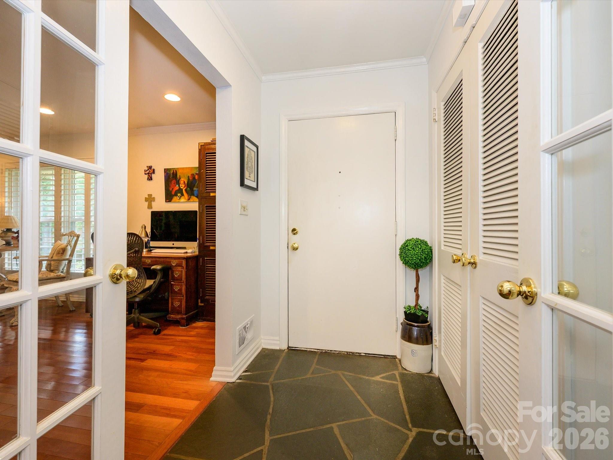 1300 Bevis Dr, Charlotte, NC 28209