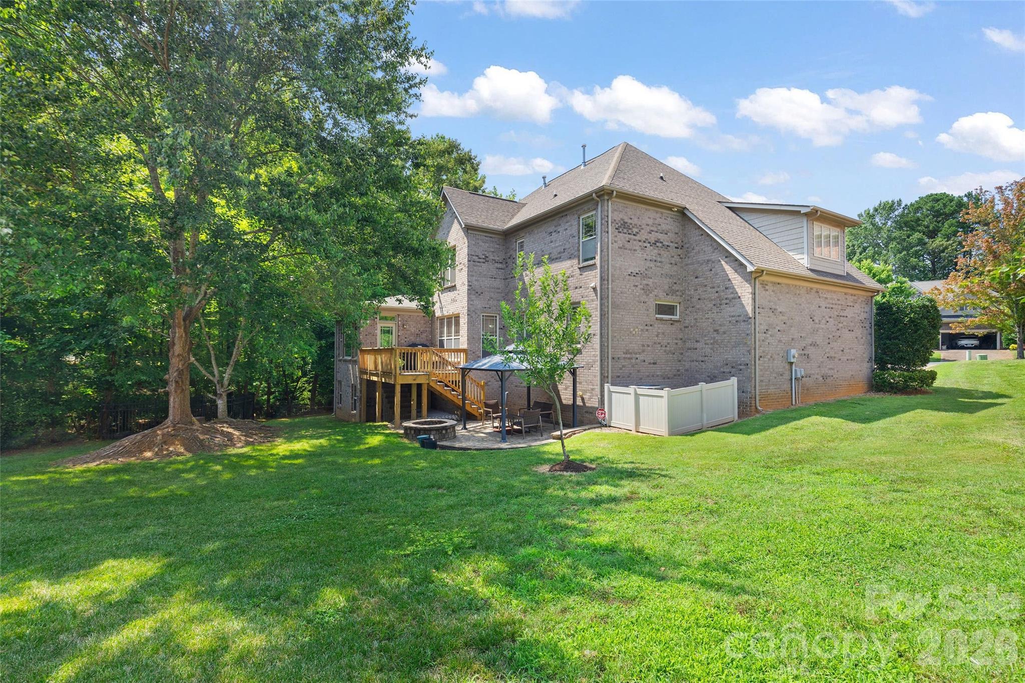 5141 Berkeley Park Ct, Charlotte, NC 28277