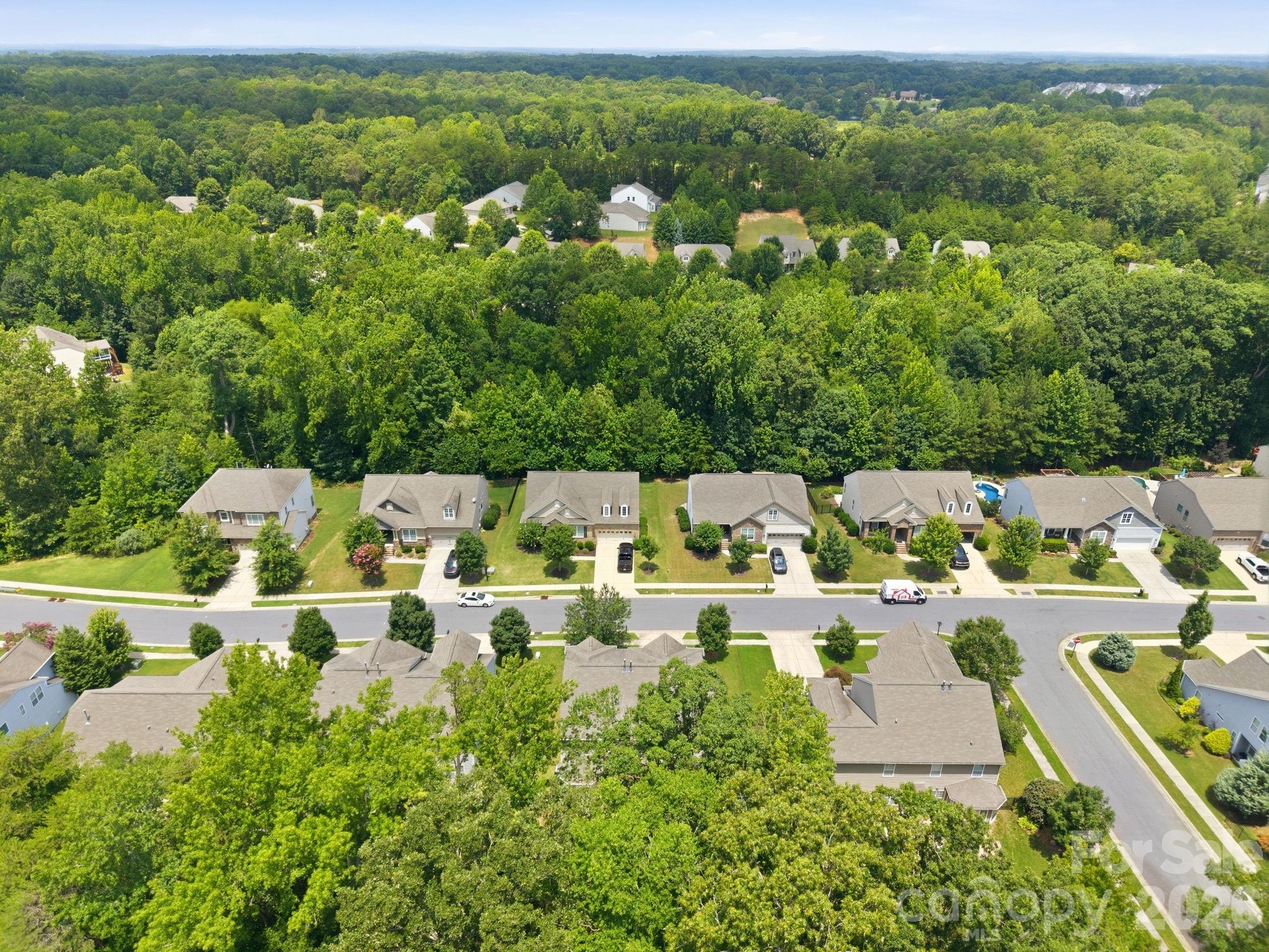 14711 Brannock Hills Dr, Charlotte, NC 28278