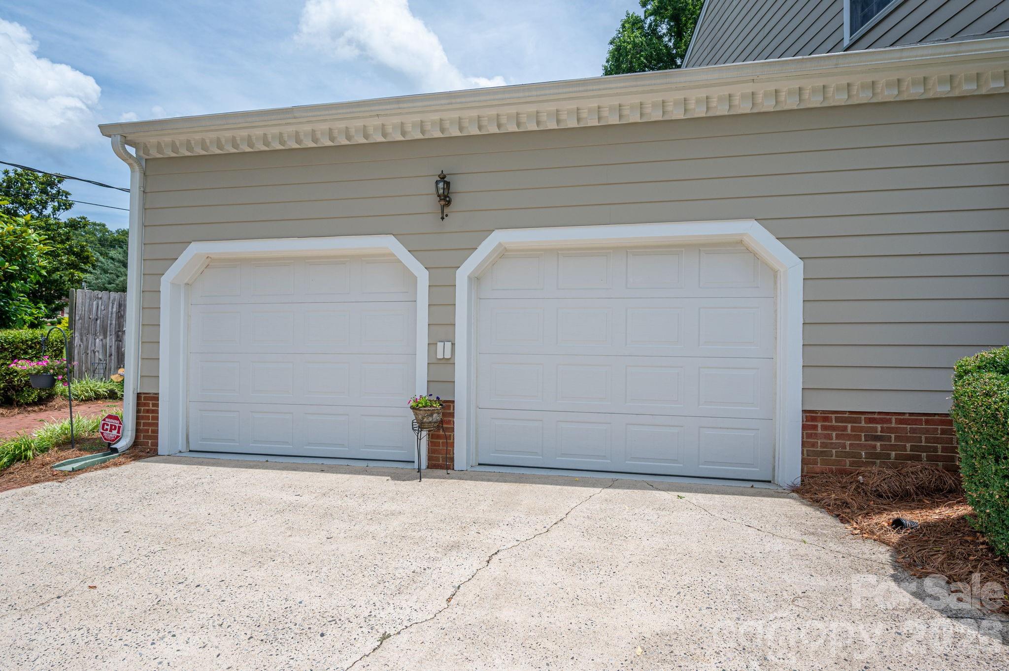 2410 Monticello Dr, Gastonia, NC 28056