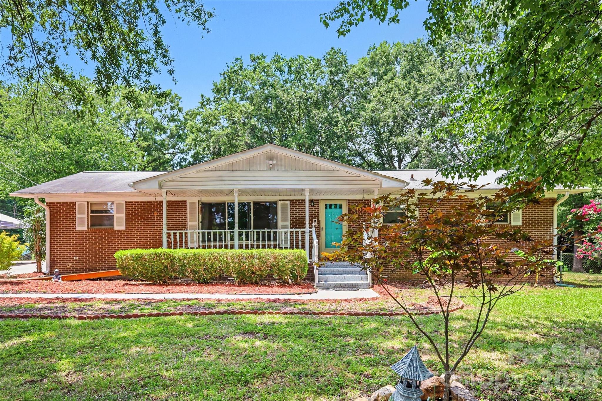 953 Twin Lakes Rd, Rock Hill, SC 29732
