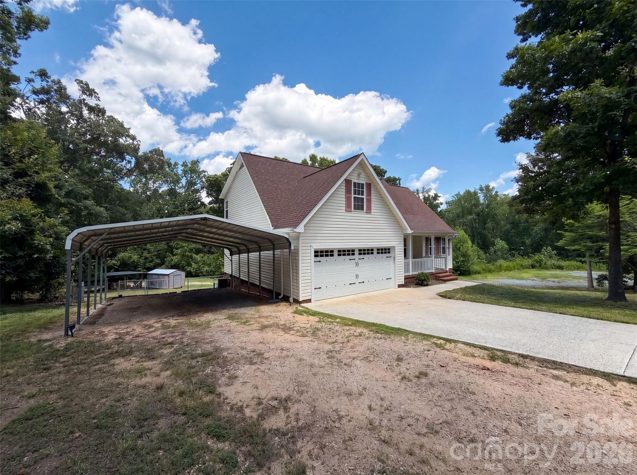 311 Hickory Wood Dr, Kannapolis, NC 28083