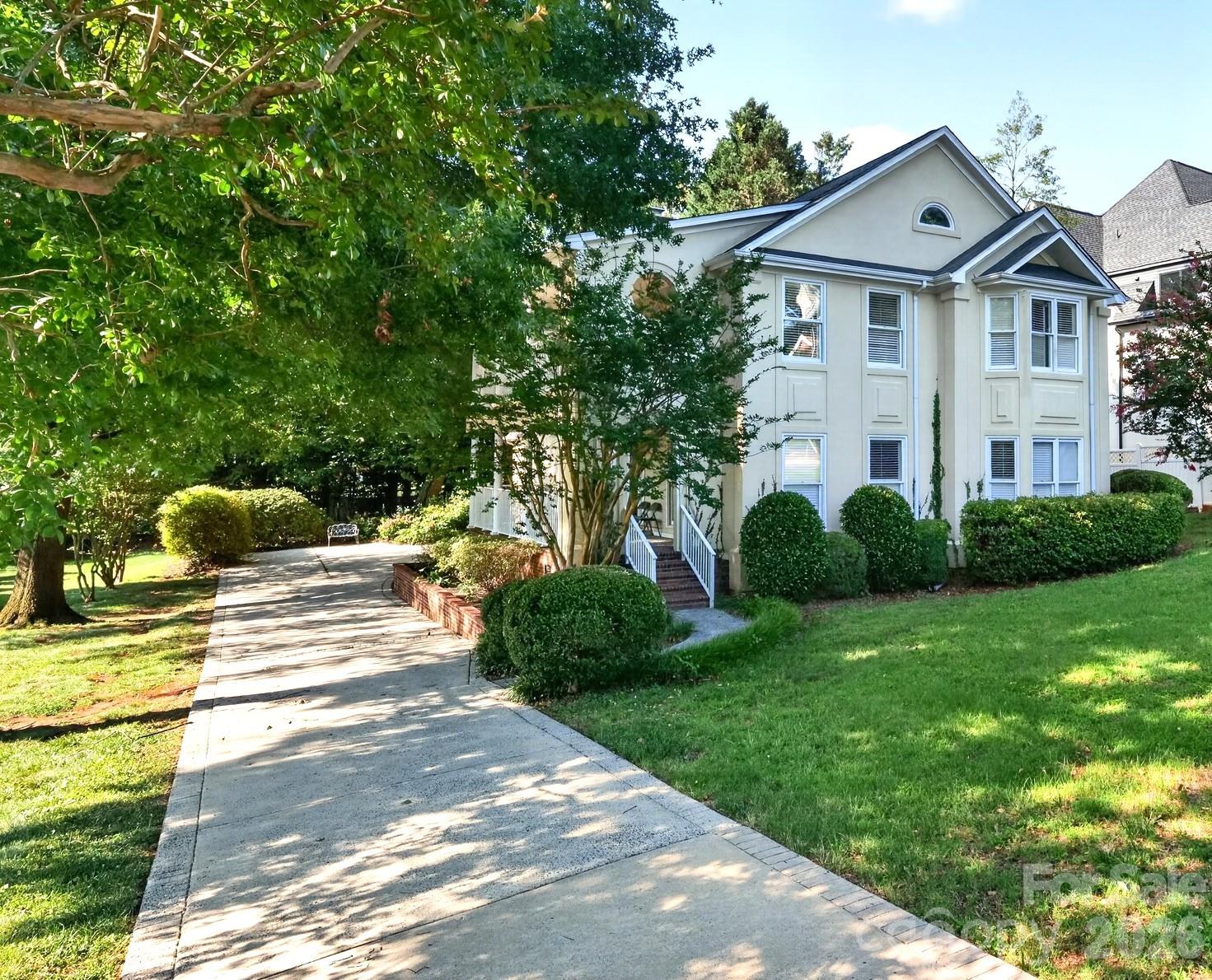 516 Shelton St, Charlotte, NC 28270