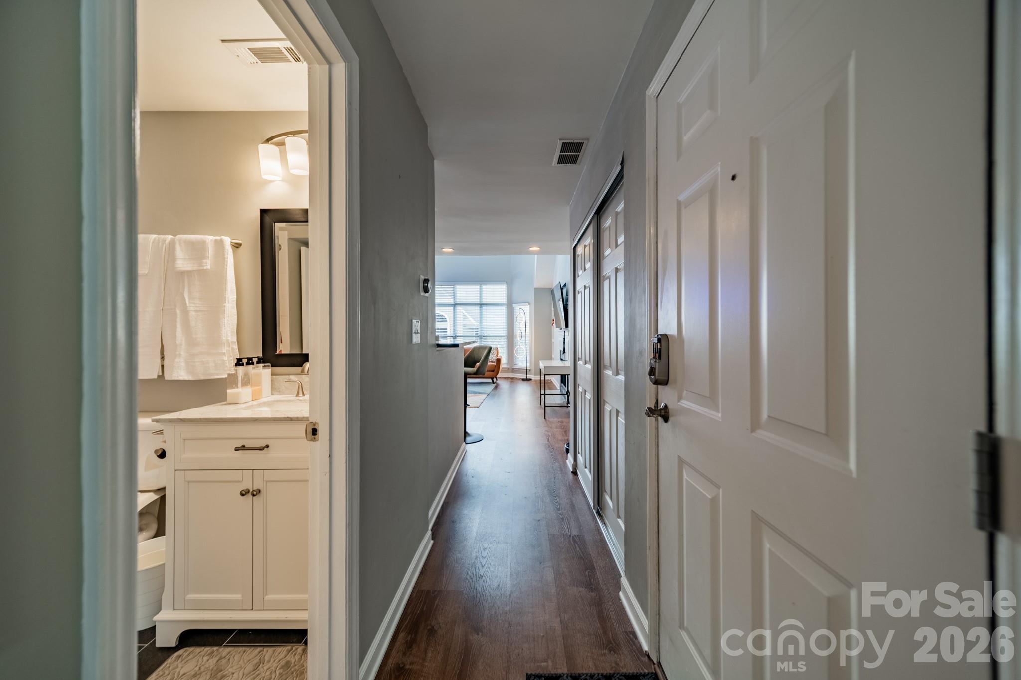 513 N Graham St #3H, Charlotte, NC 28202