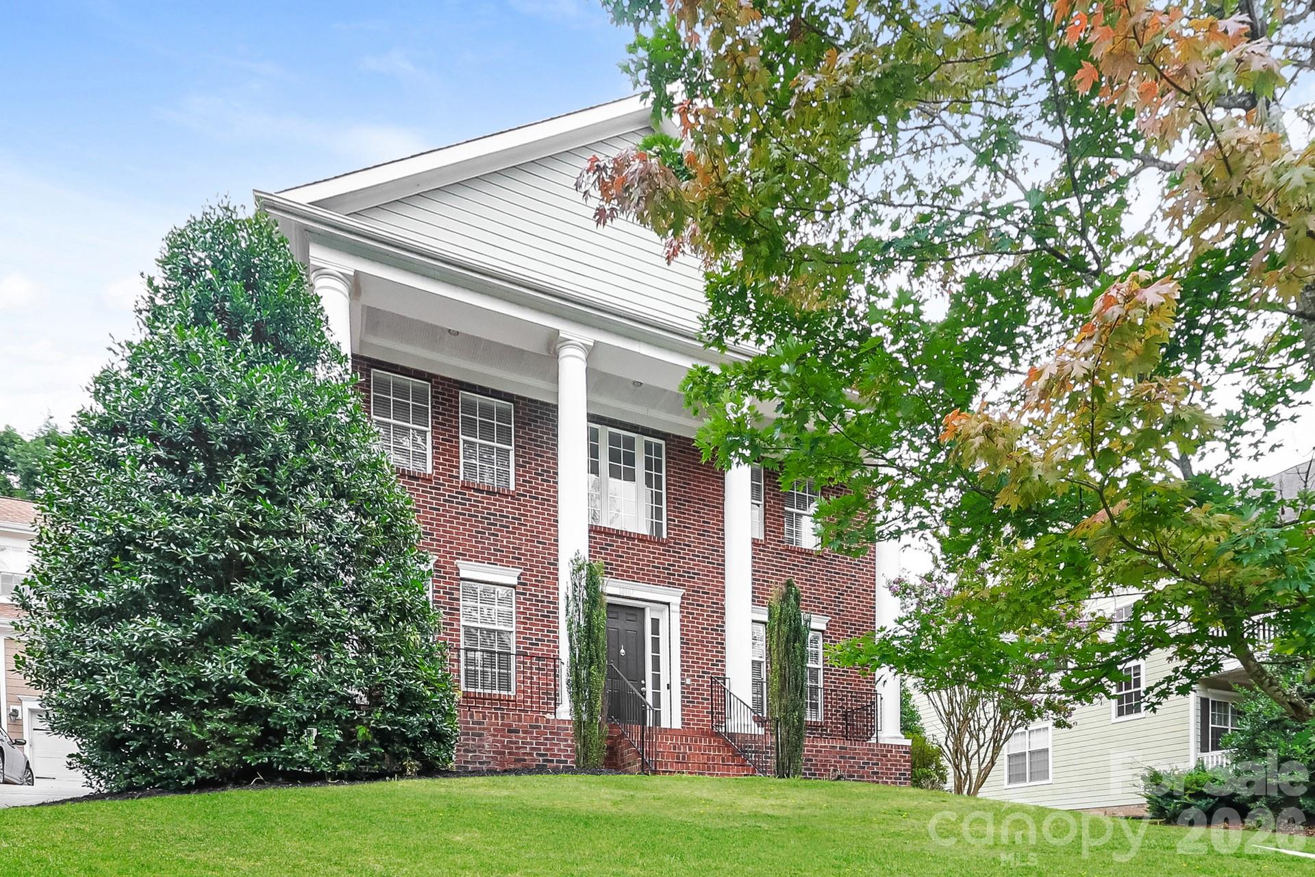 10107 Daufuskie Dr, Charlotte, NC 28278