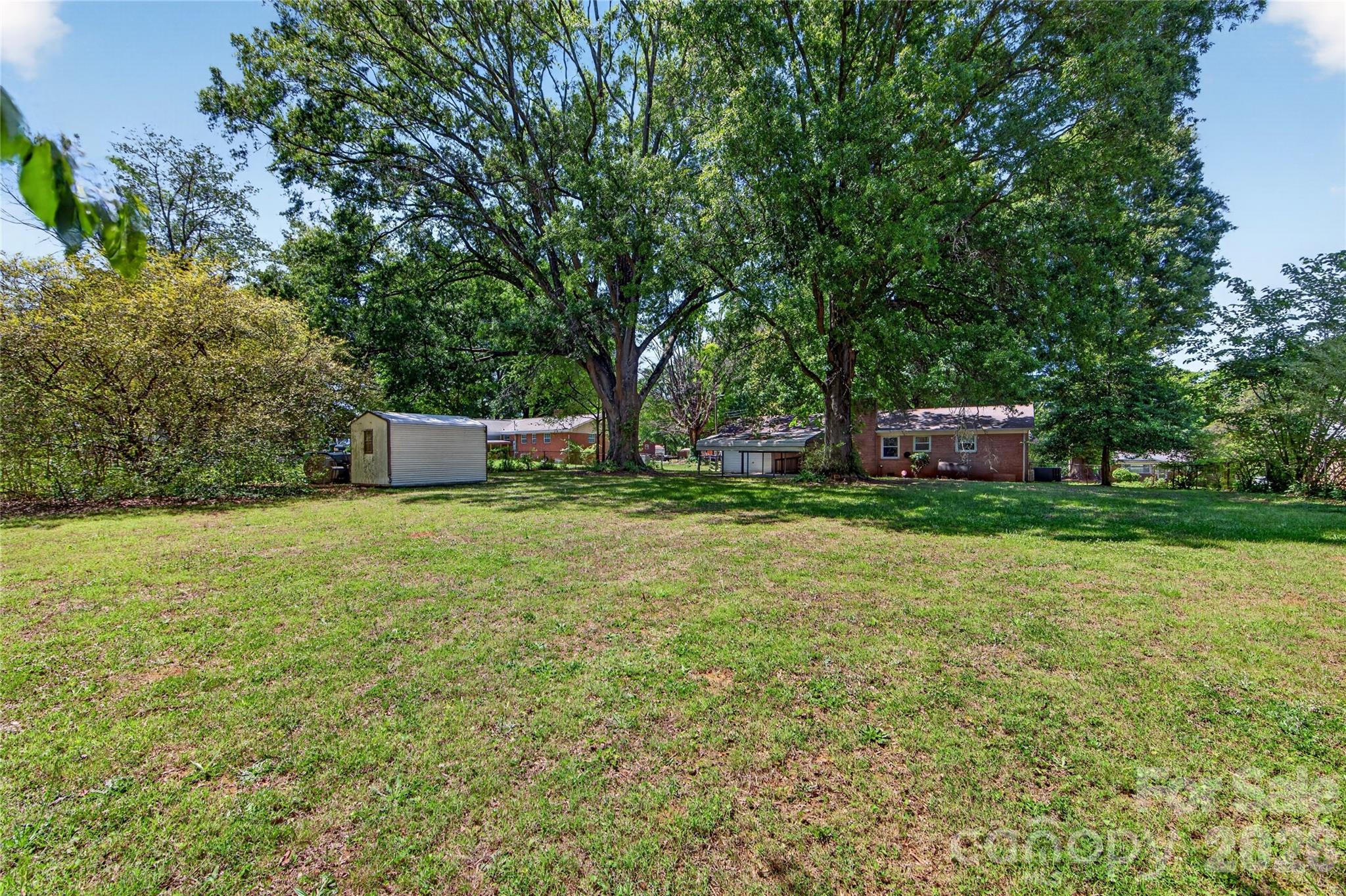 4400 Hamilton Cir, Charlotte, NC 28216