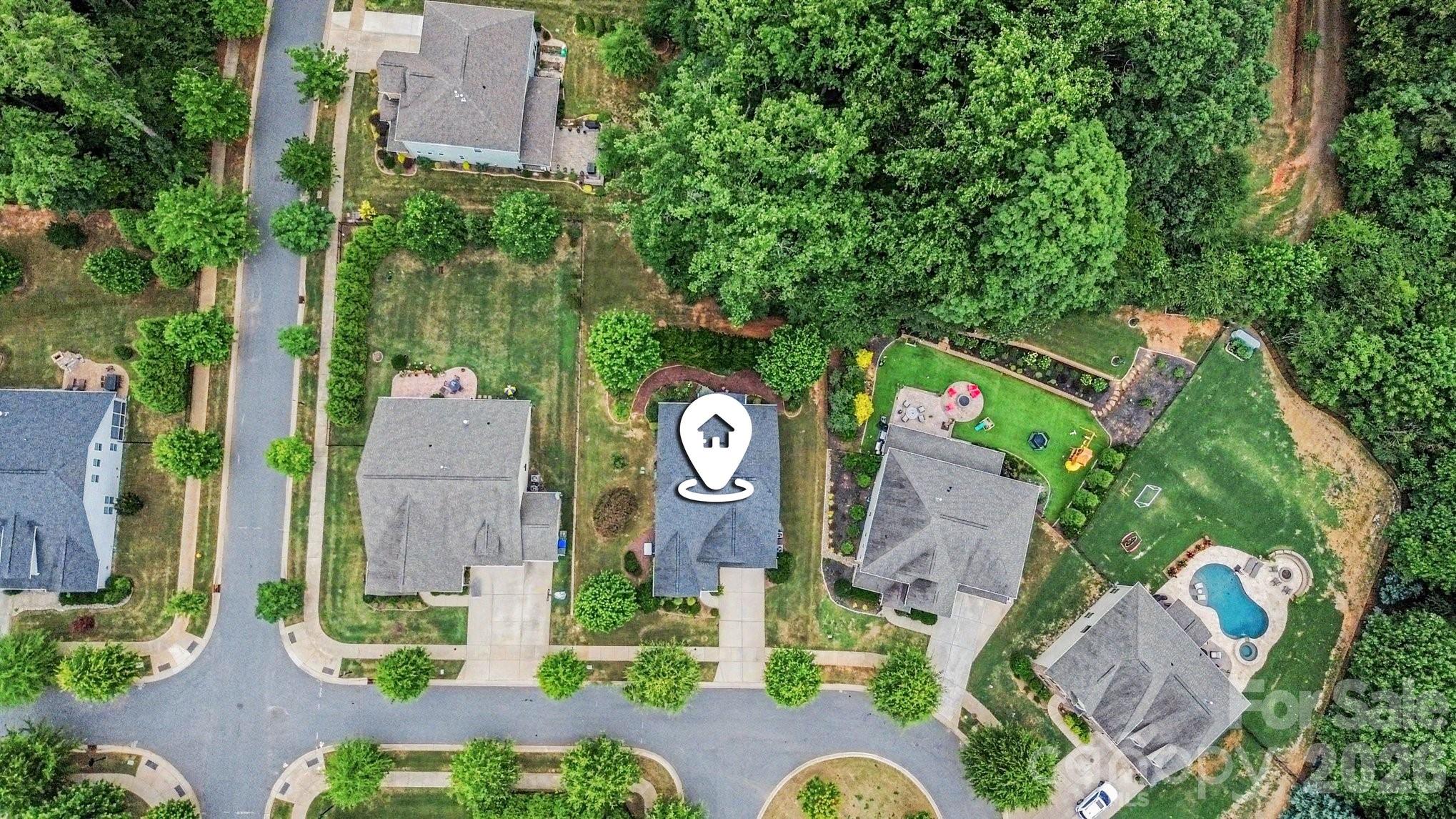 8911 Bur Ln, Huntersville, NC 28078