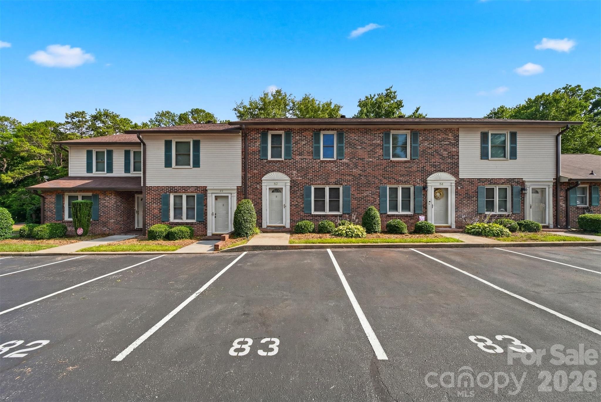 1330 5th St NE #83, Hickory, NC 28601