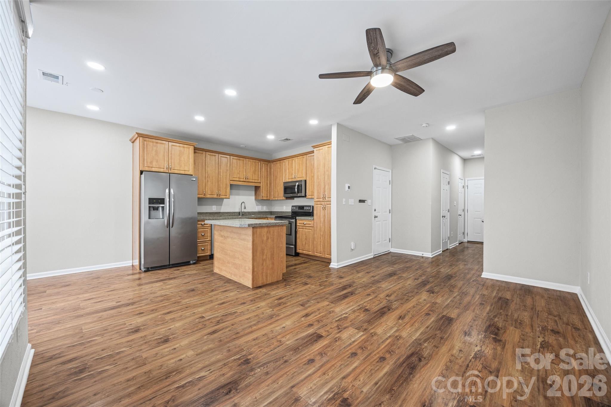 2113 Lennoxshire Square Ct, Charlotte, NC 28210