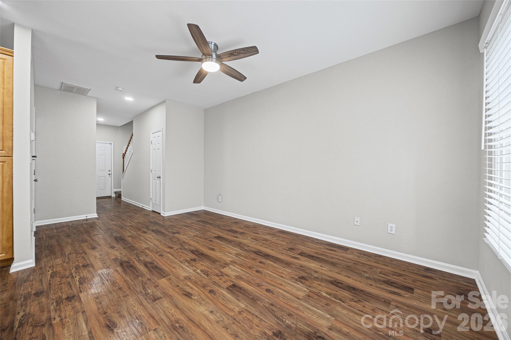 2113 Lennoxshire Square Ct, Charlotte, NC 28210