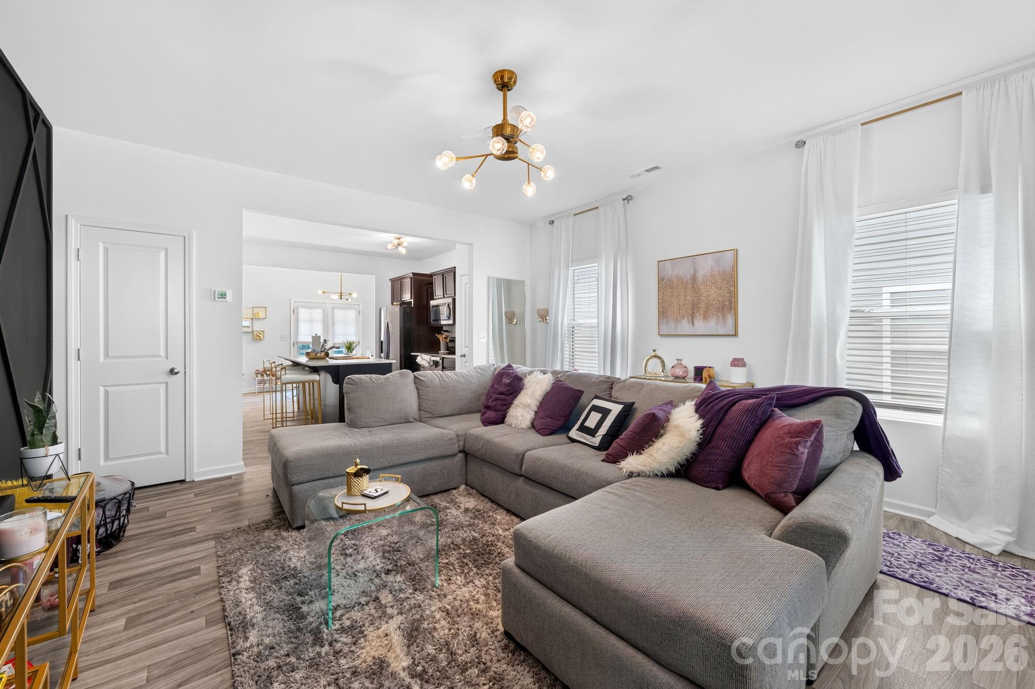 1031 Plaza Walk Dr, Charlotte, NC 28215