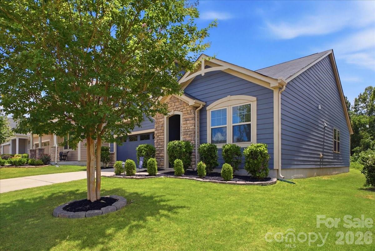 12628 Heath Grove Dr, Huntersville, NC 28078