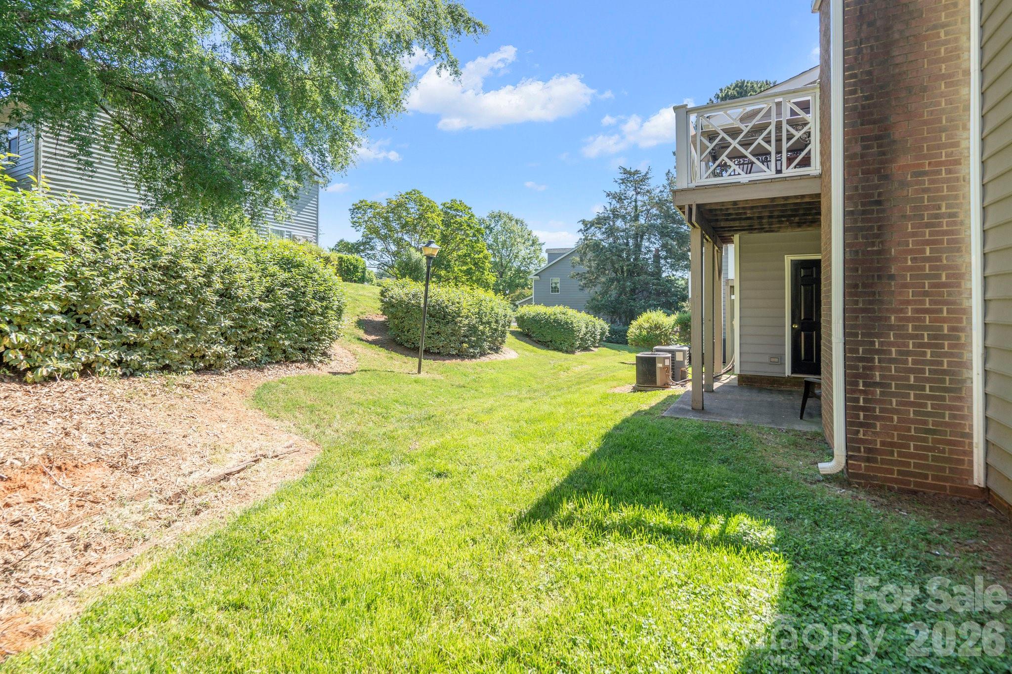 2834 Iron Gate Ln, Charlotte, NC 28212