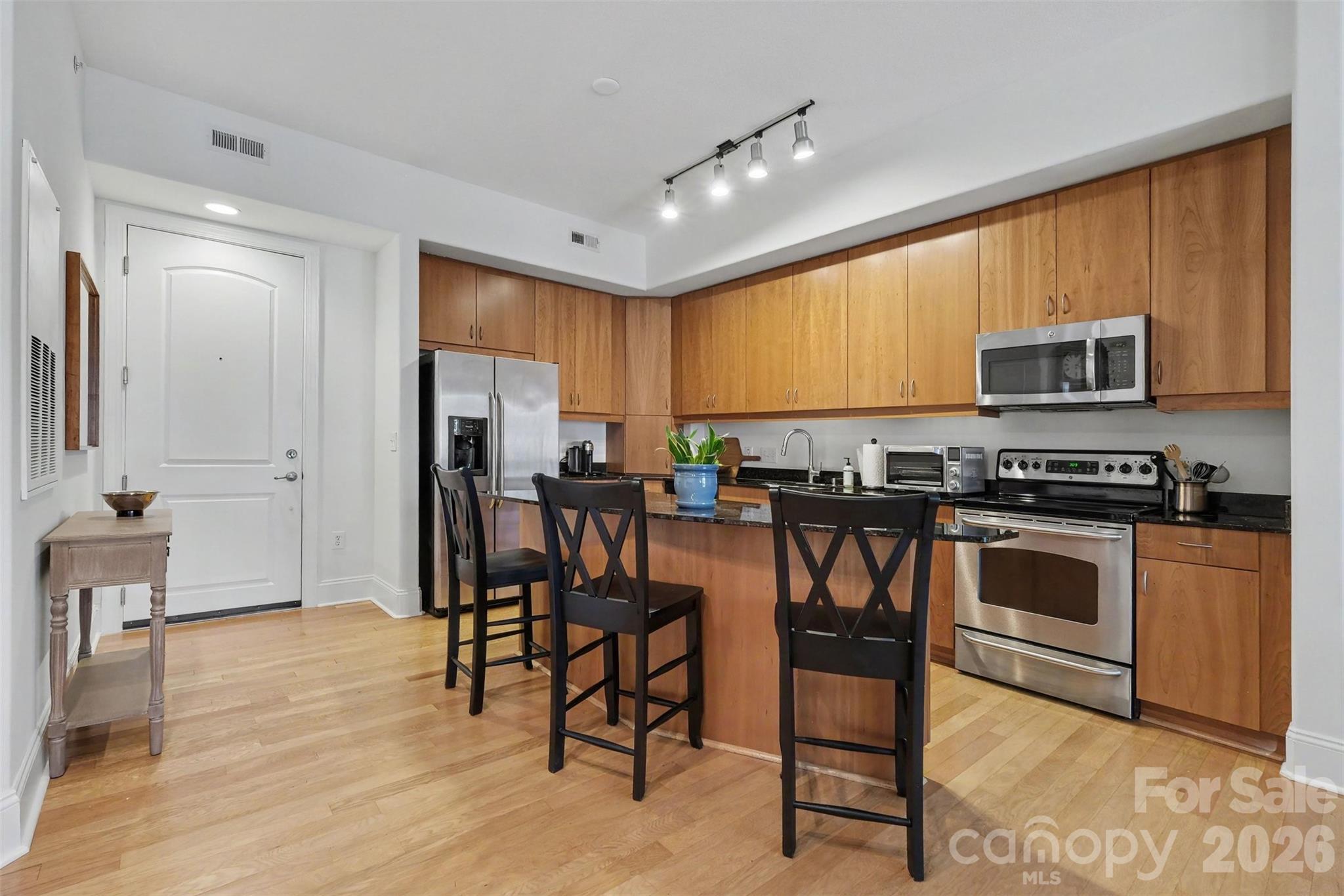 4625 Piedmont Row Dr #602, Charlotte, NC 28210