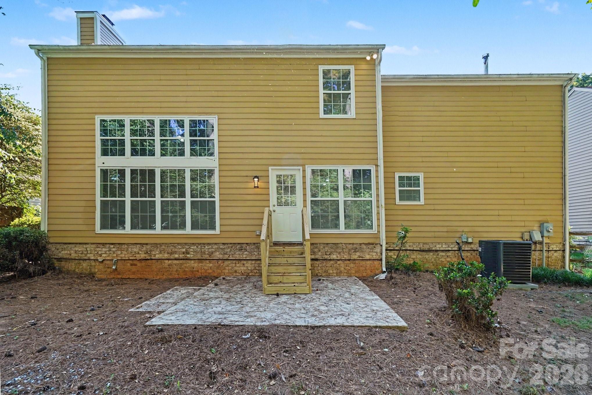 11921 Moonshadow Ln, Huntersville, NC 28078
