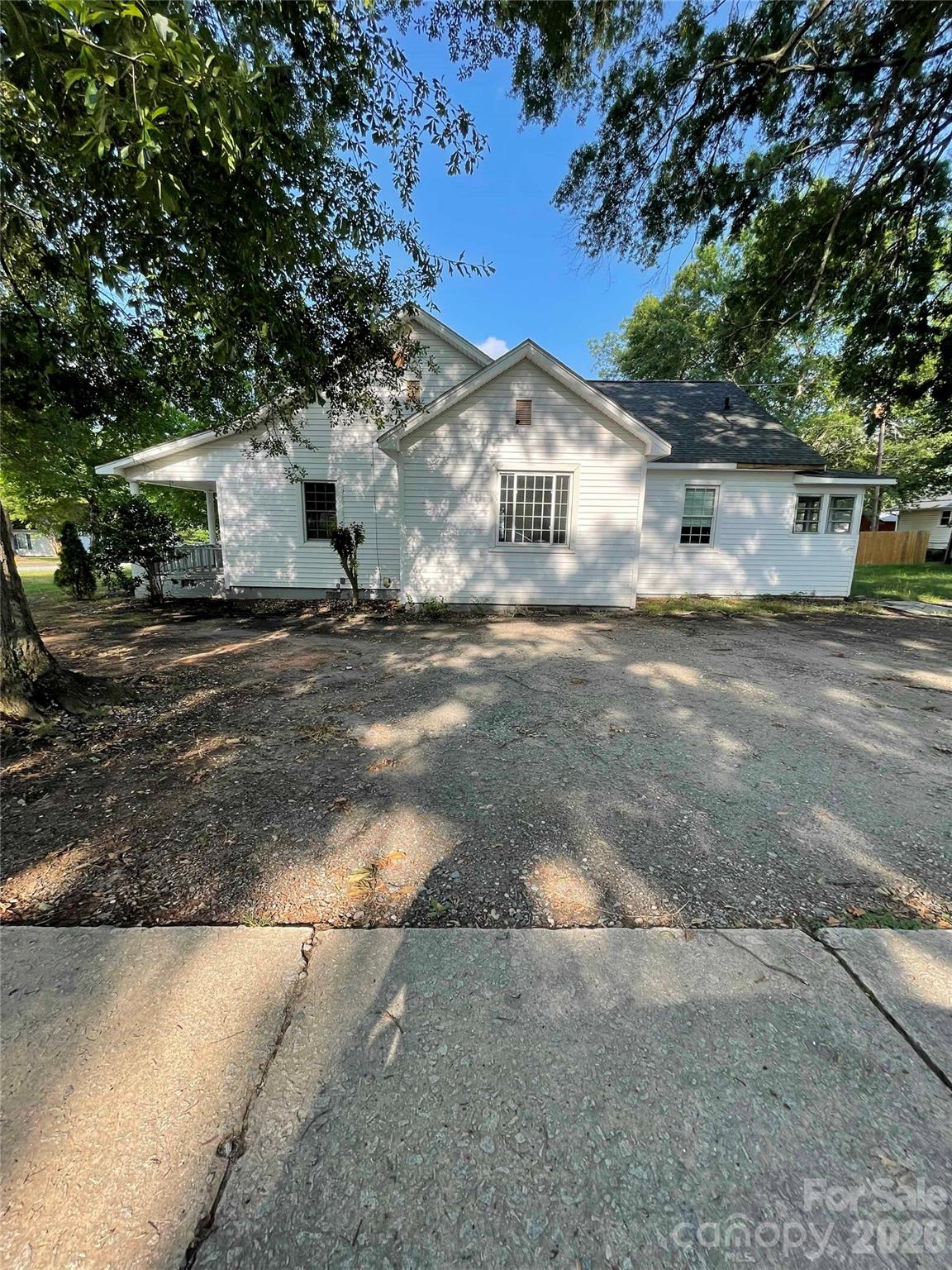 202 Marion St, Clover, SC 29710