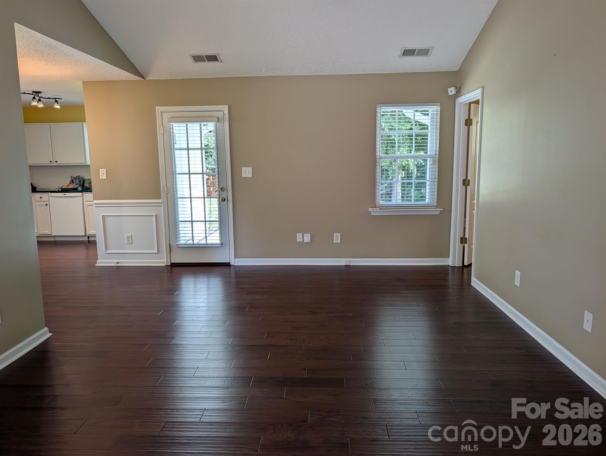 704 Gum Branch Rd, Charlotte, NC 28214