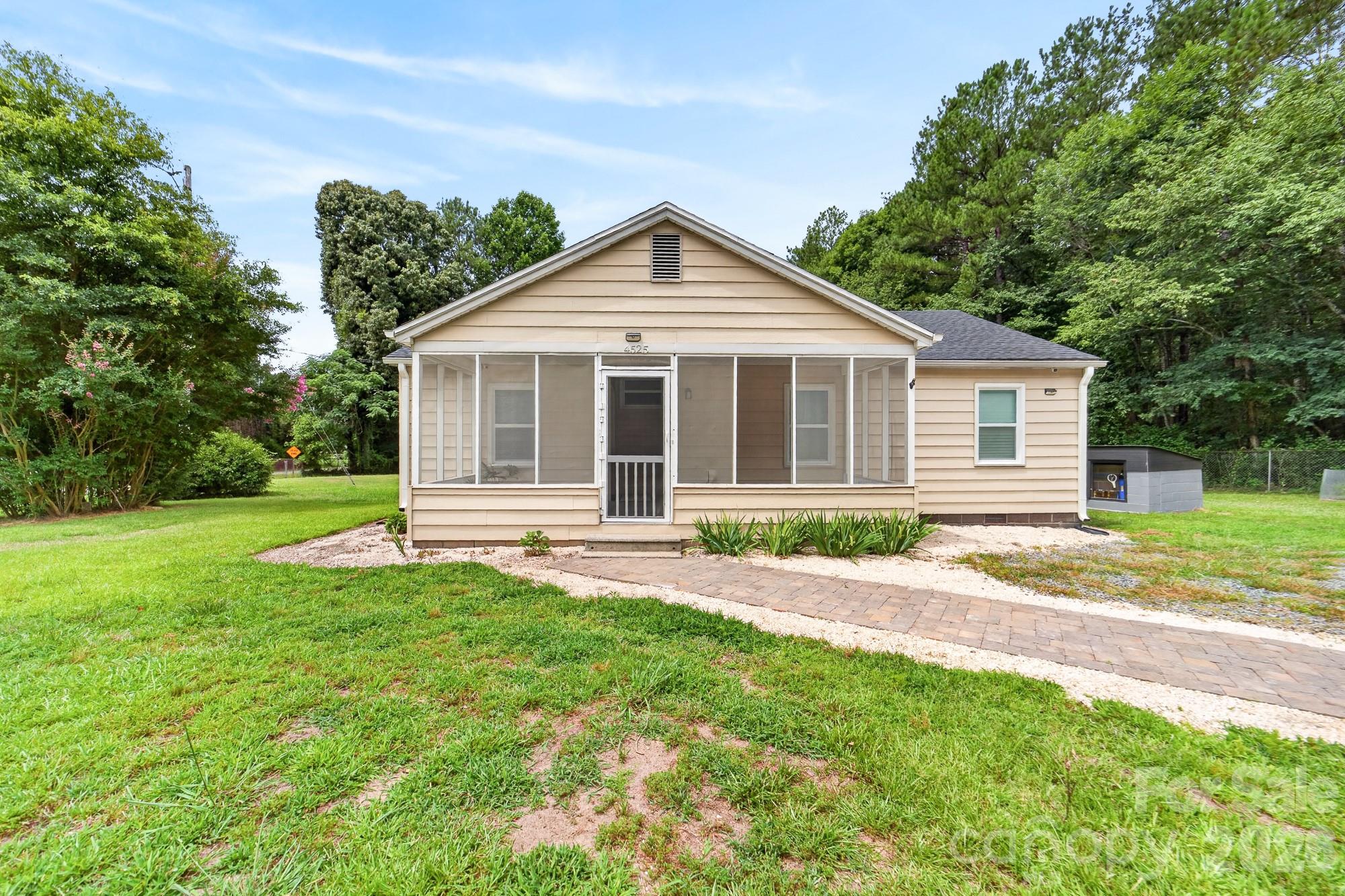 4525 Hemphill Rd, Gastonia, NC 28056