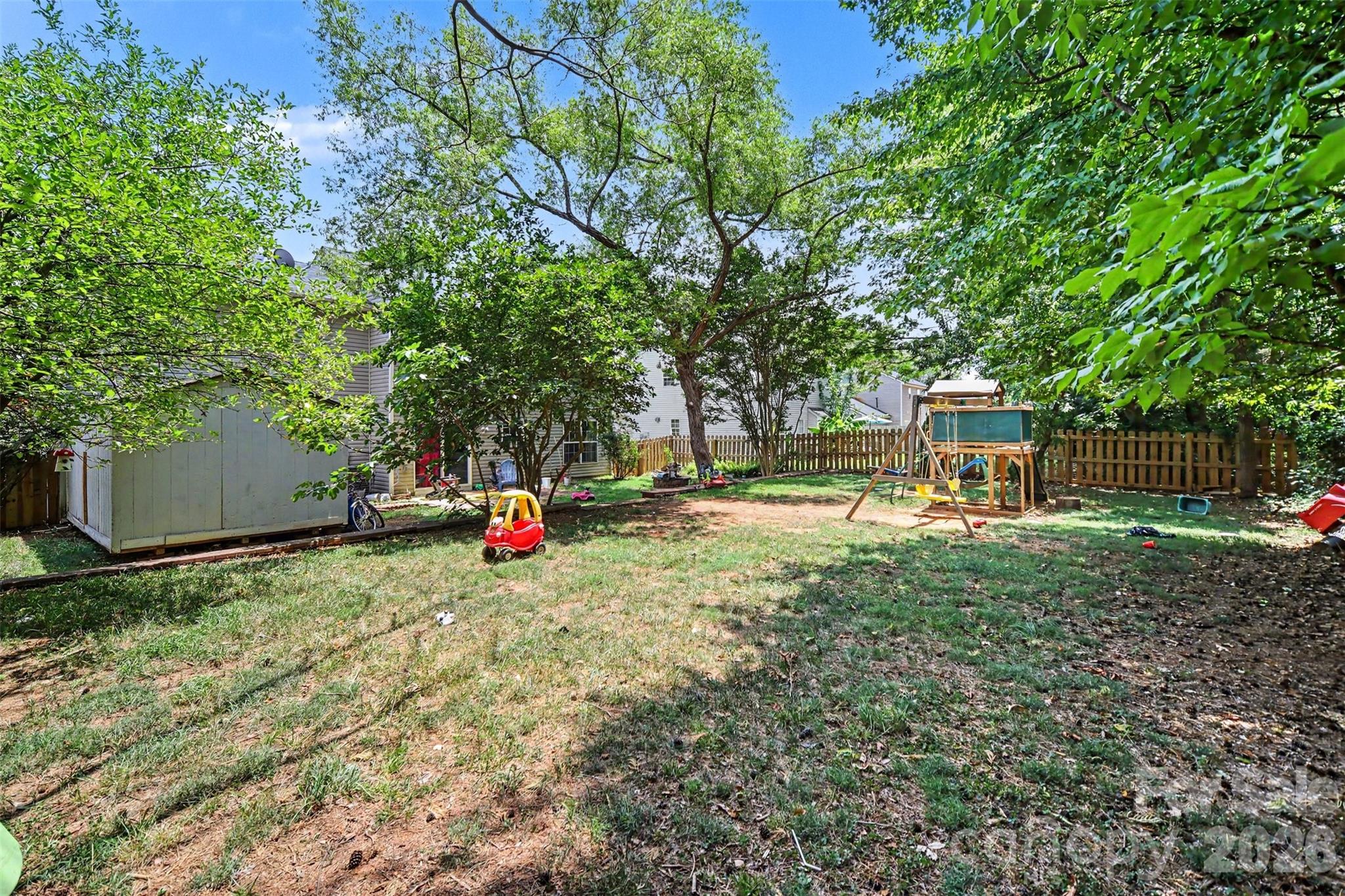 1529 Galesburg St, Charlotte, NC 28216