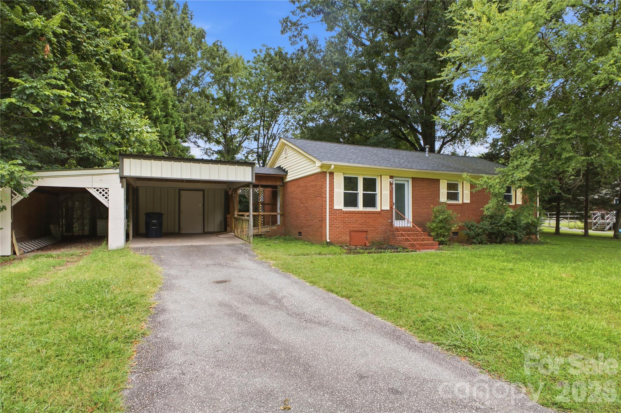 325 Grover Moore Pl, Indian Trail, NC 28079