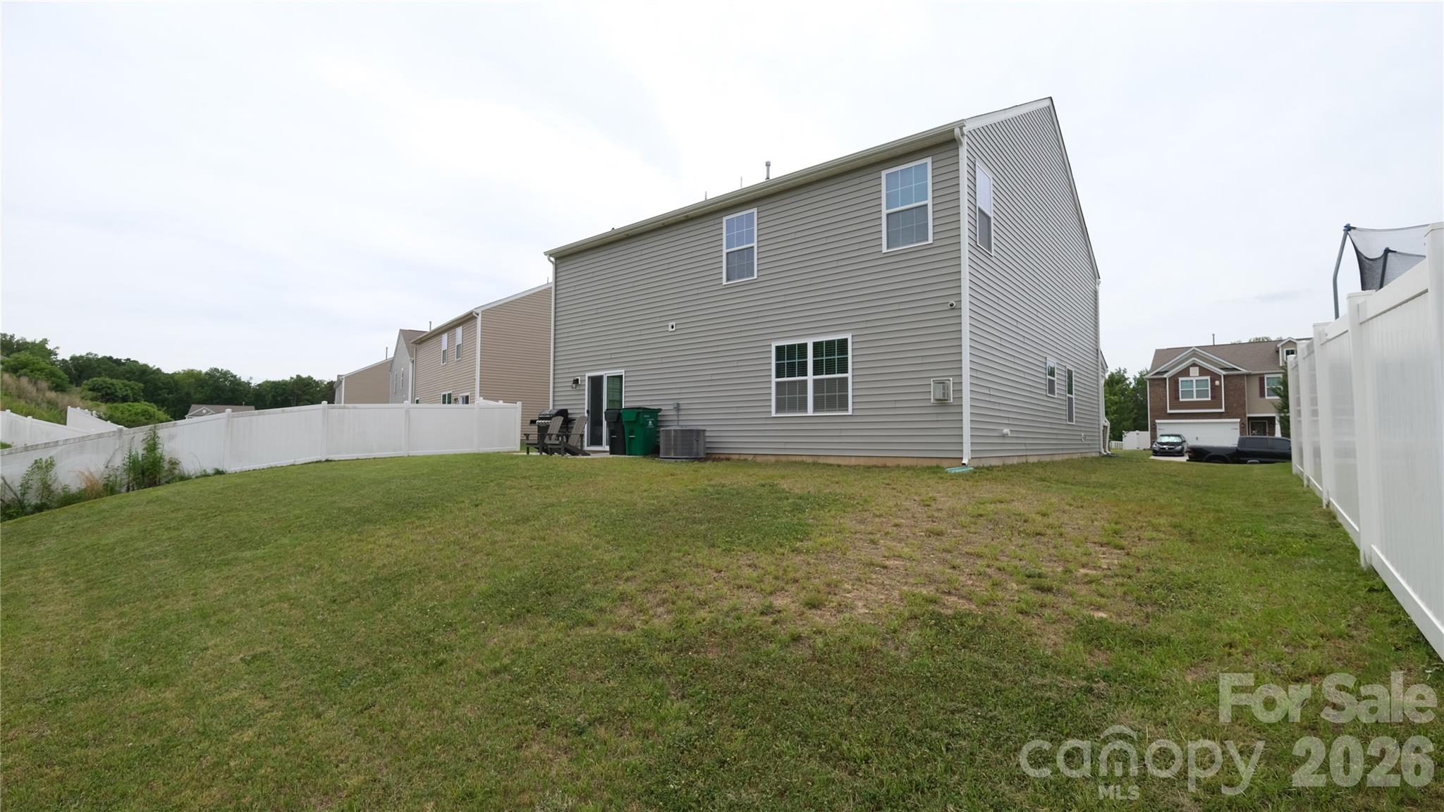 7032 Branch Fork Rd, Charlotte, NC 28215
