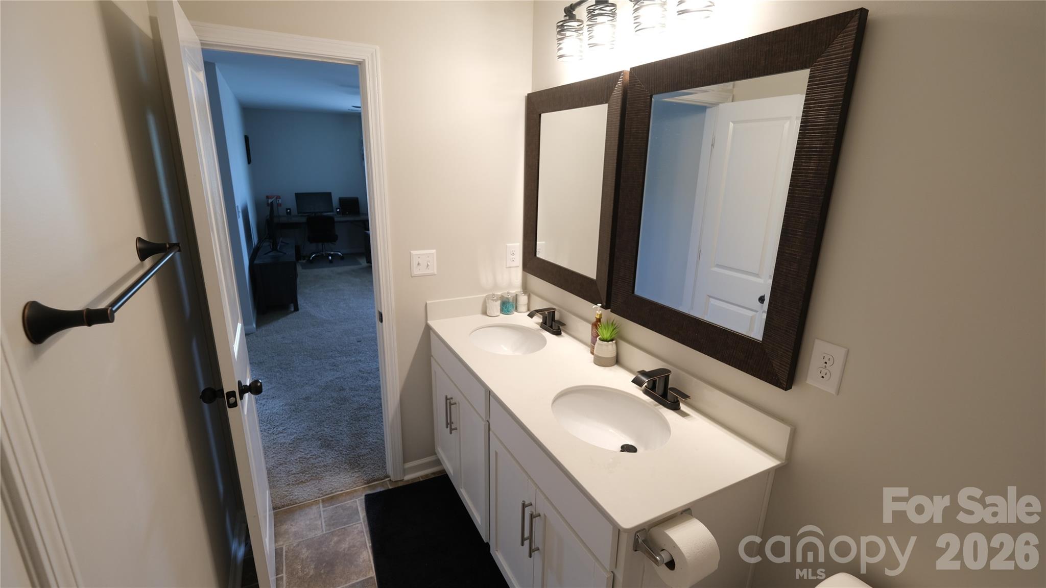 7032 Branch Fork Rd, Charlotte, NC 28215