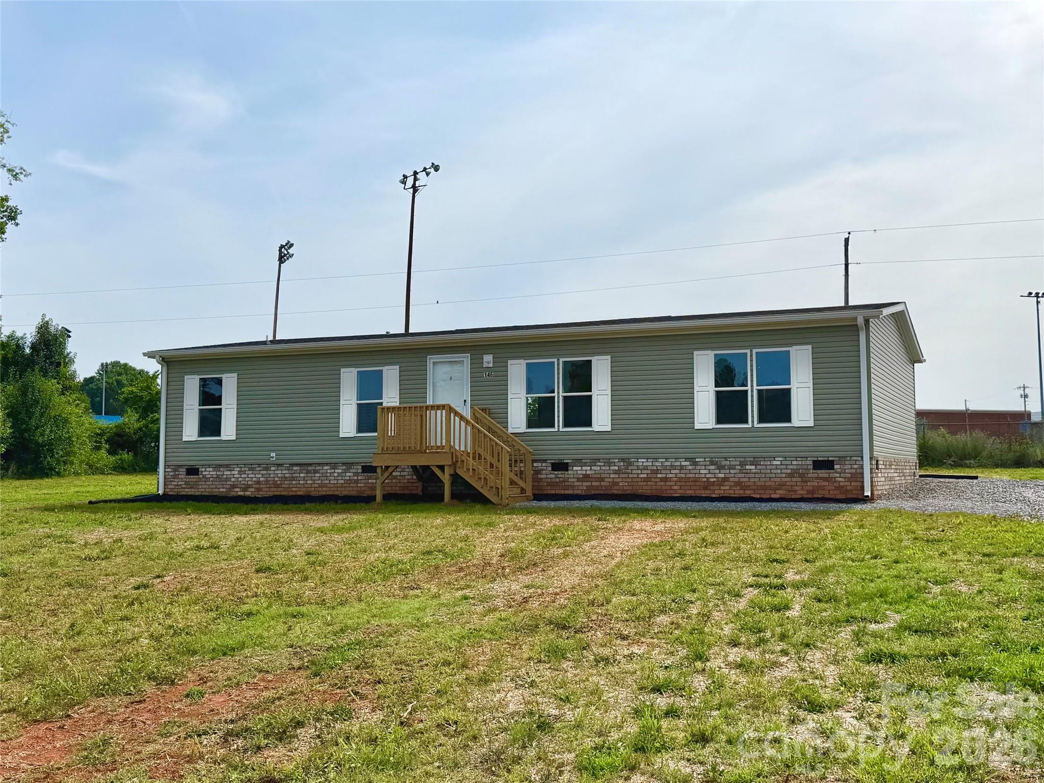 146 Con Lee Dr, Olin, NC 28660