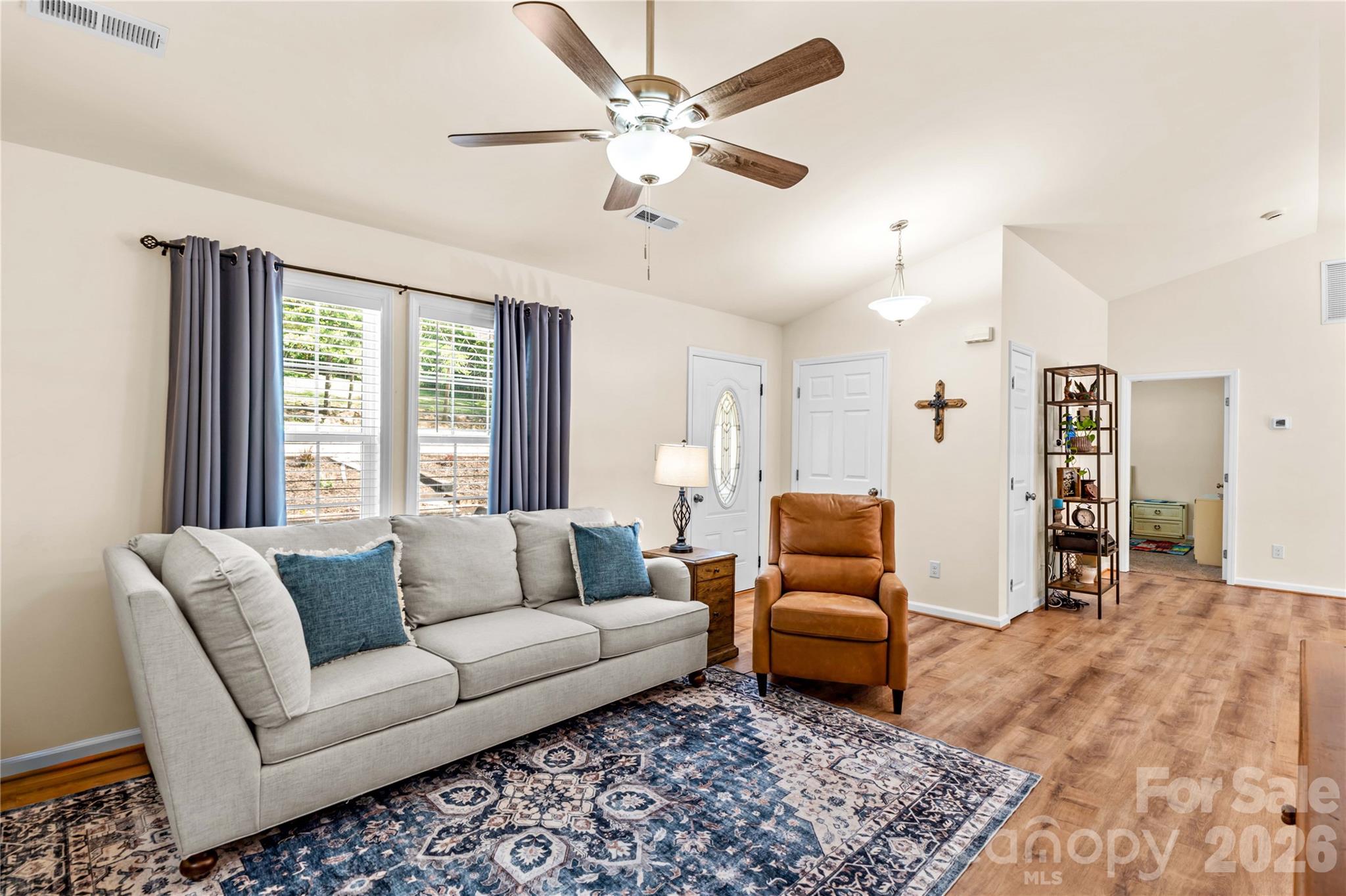 122 S Yadkin River Rd, Statesville, NC 28625