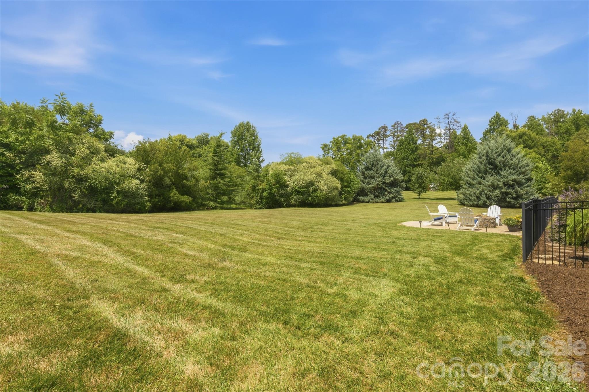 6006 Embassy Ct, Wesley Chapel, NC 28110