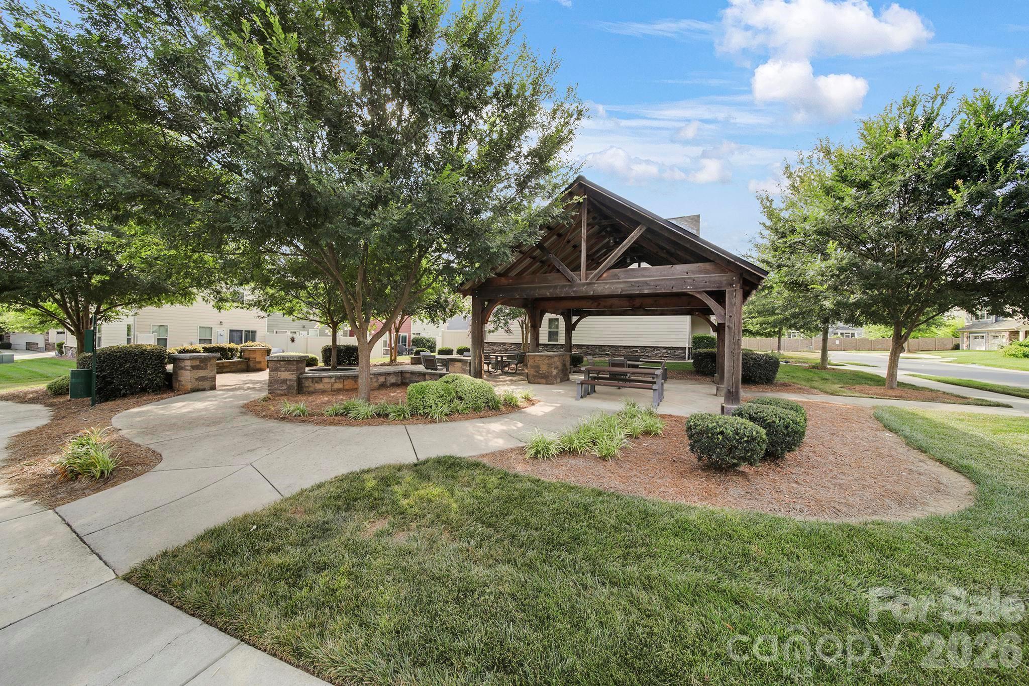 502 Park Meadows Dr, Matthews, NC 28104