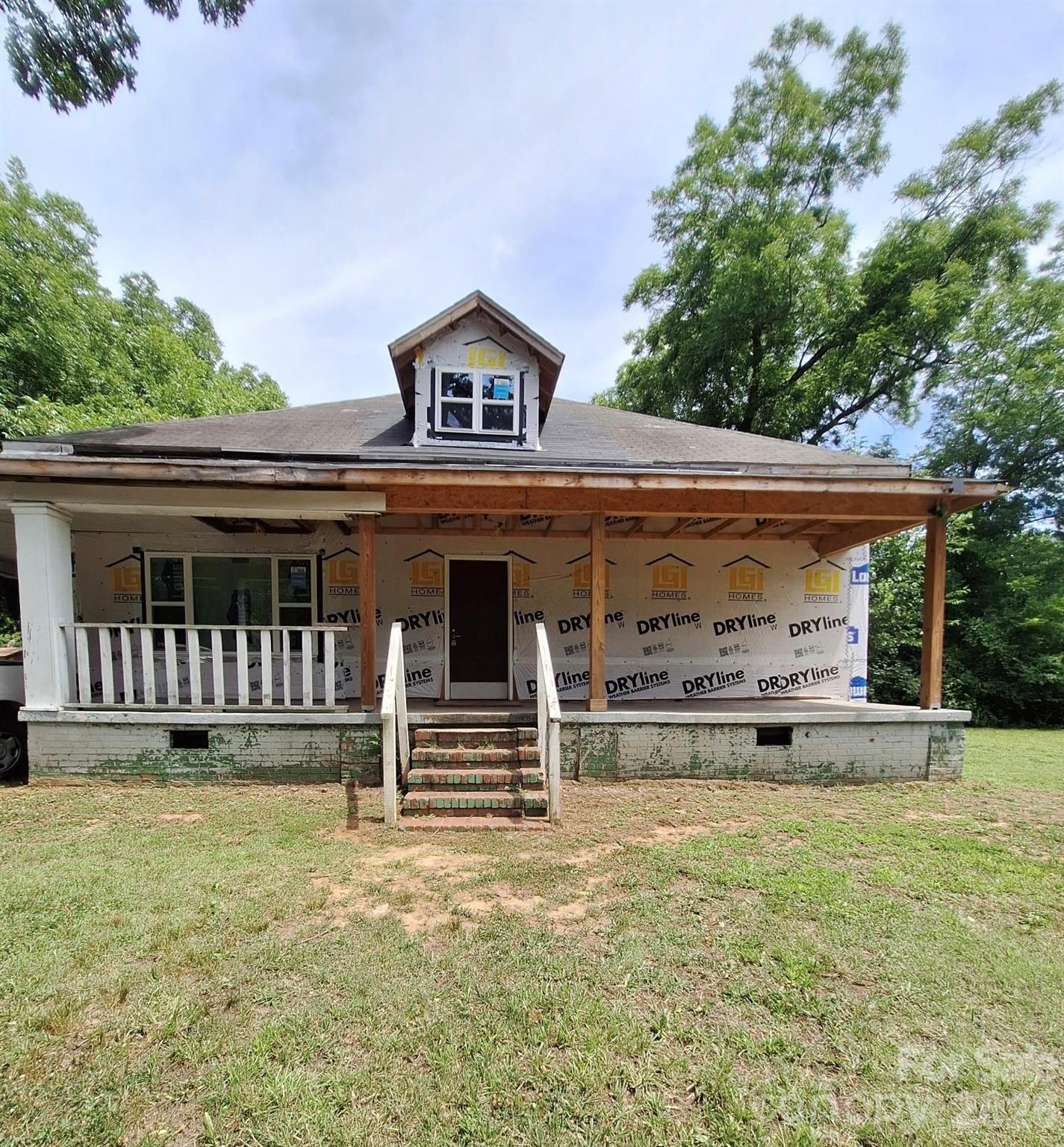 687 Parkway Dr, Chester, SC 29706
