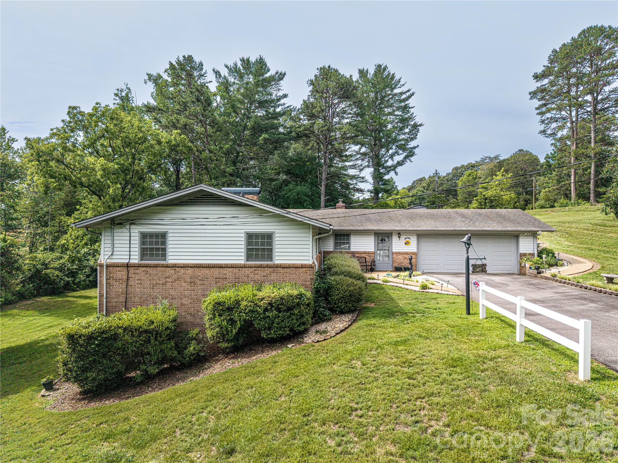 2234 Kool Park Rd NE, Hickory, NC 28601
