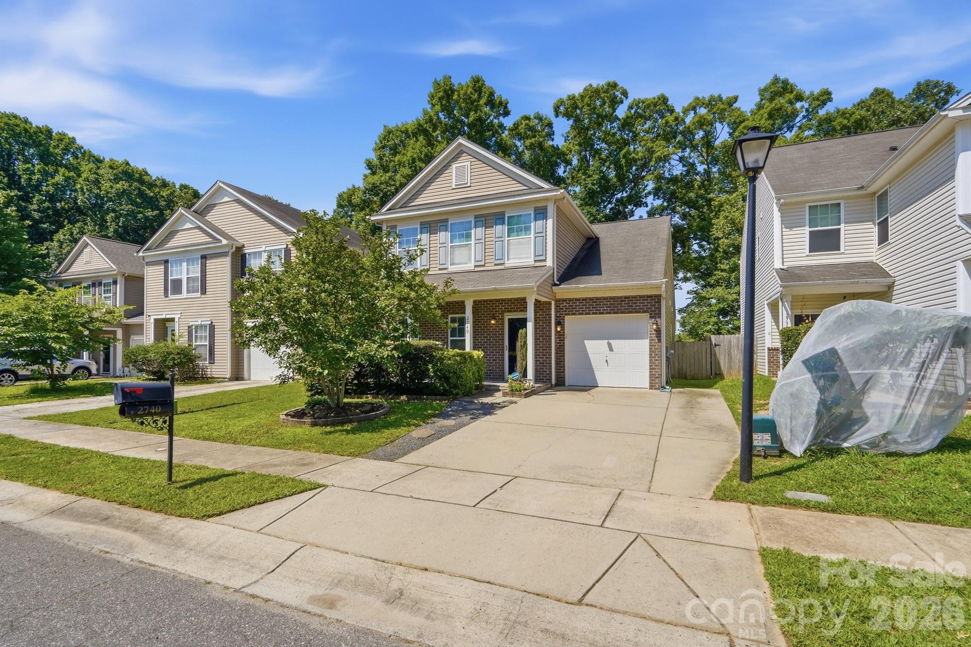 2740 Bramble Ridge Ct, Charlotte, NC 28215