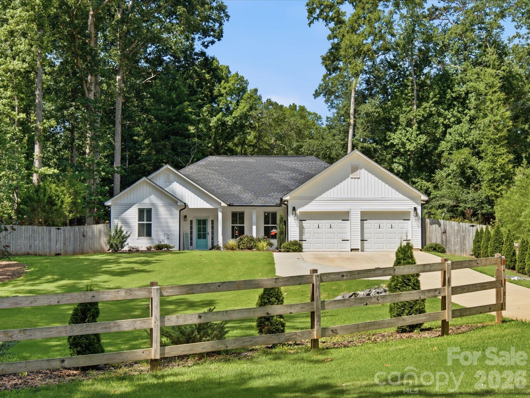 1863 Sardis Dr, Lancaster, SC 29720