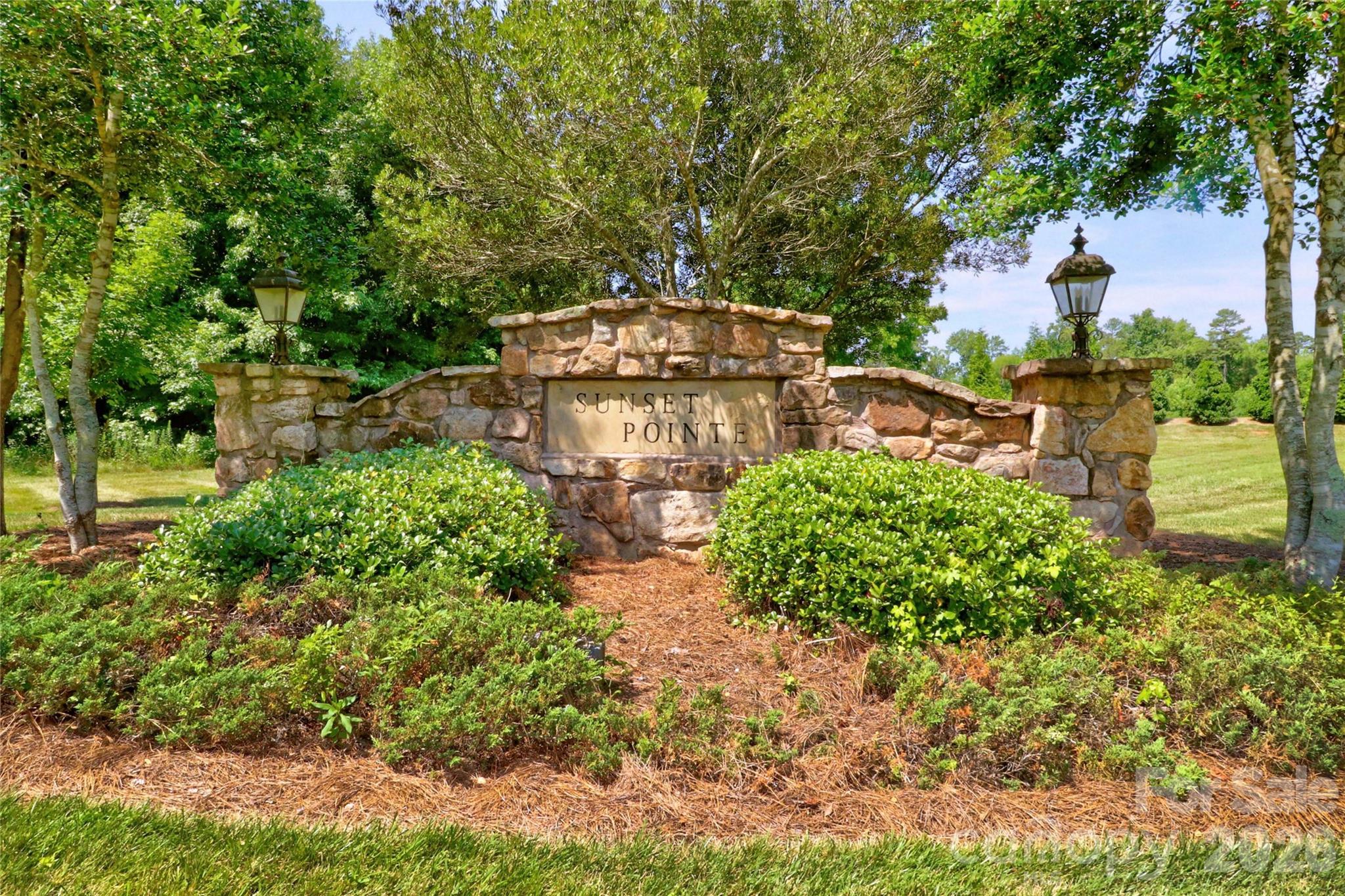 589 Sunset Pointe Dr, Salisbury, NC 28146