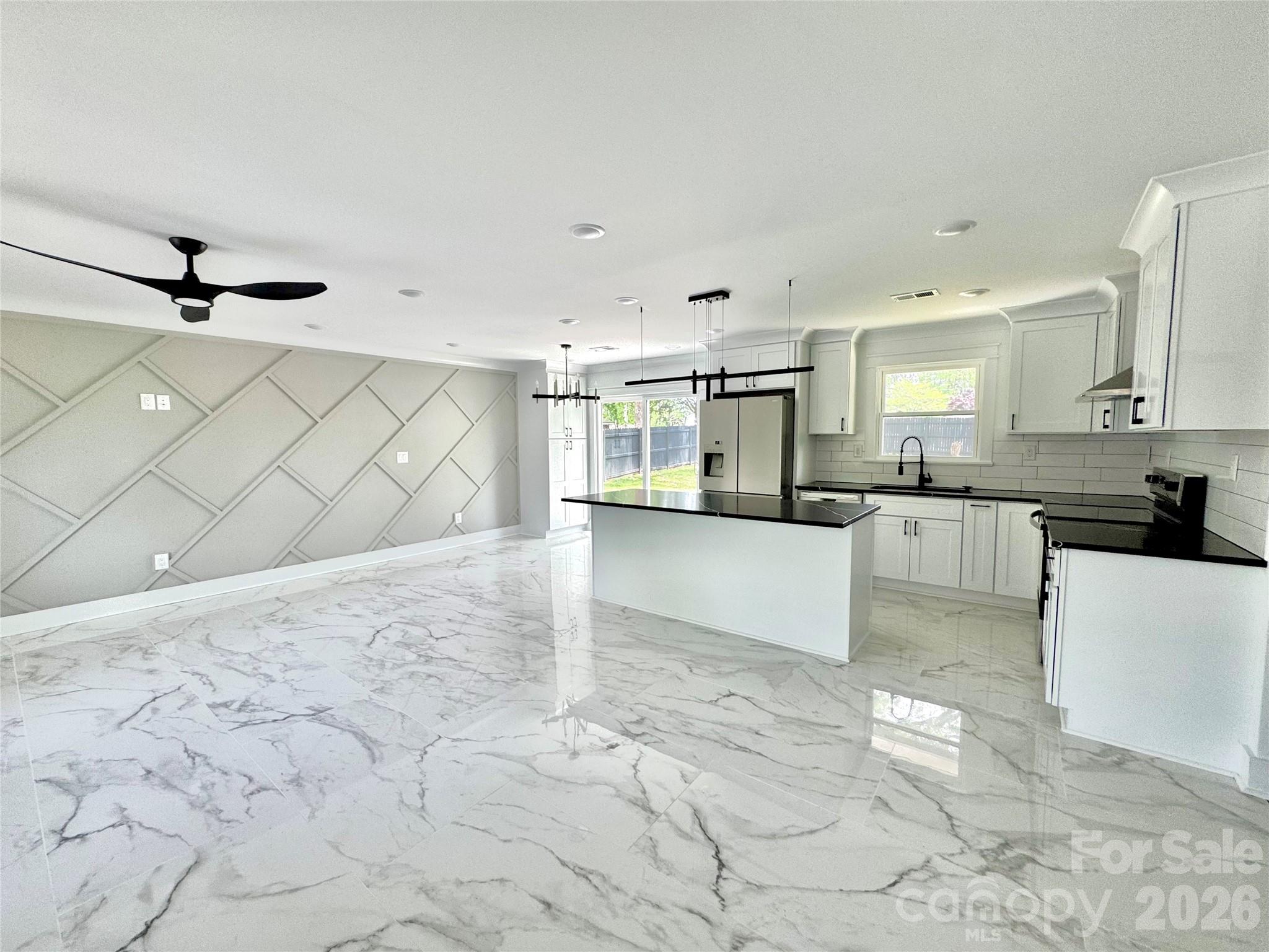 5635 Ruth Dr, Charlotte, NC 28215